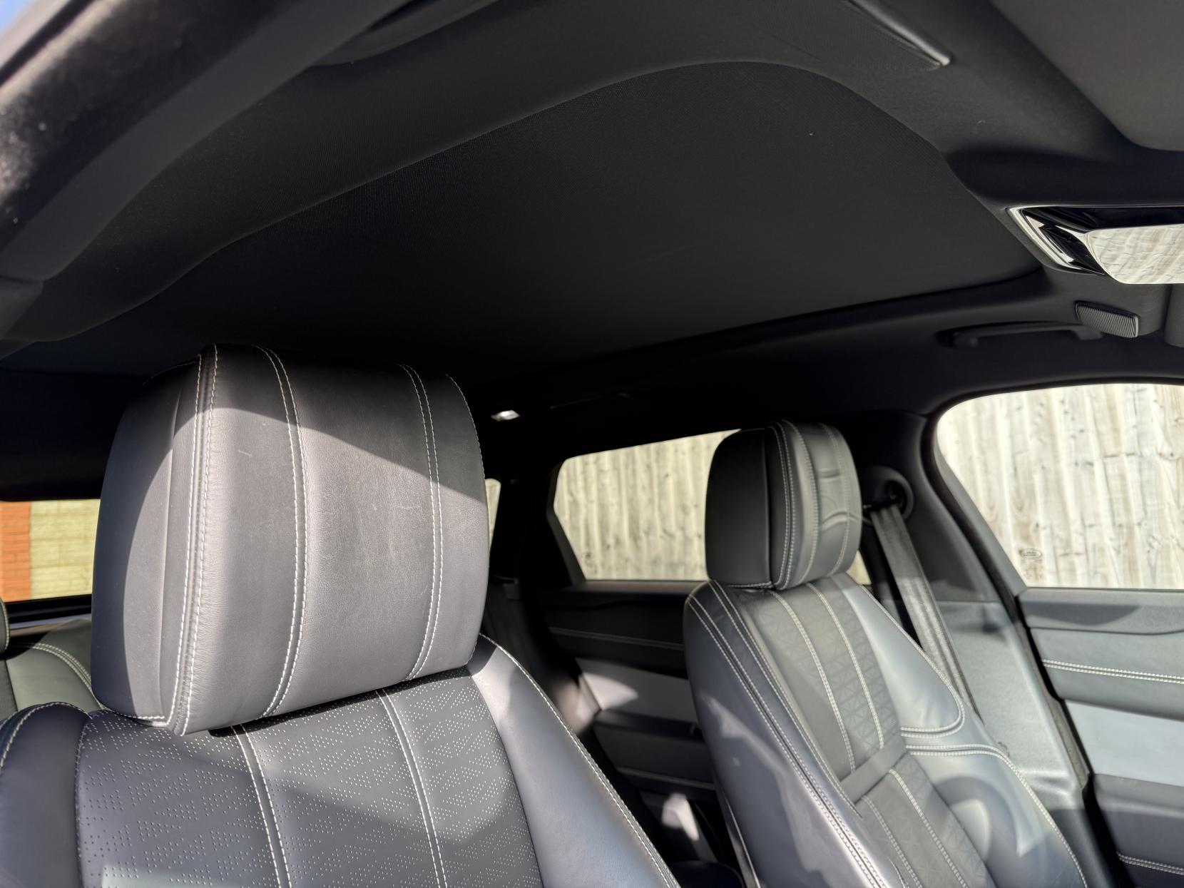 Land Rover Range Rover Velar 3.0 D300 MHEV R-Dynamic HSE SUV 5dr Diesel Auto 4WD Euro 6 (s/s) (300 ps)