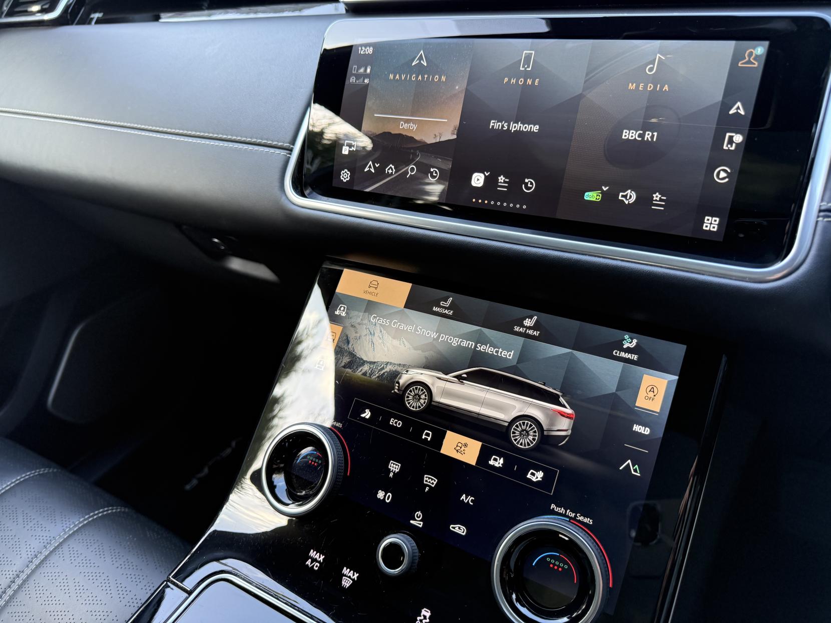 Land Rover Range Rover Velar 3.0 D300 MHEV R-Dynamic HSE SUV 5dr Diesel Auto 4WD Euro 6 (s/s) (300 ps)