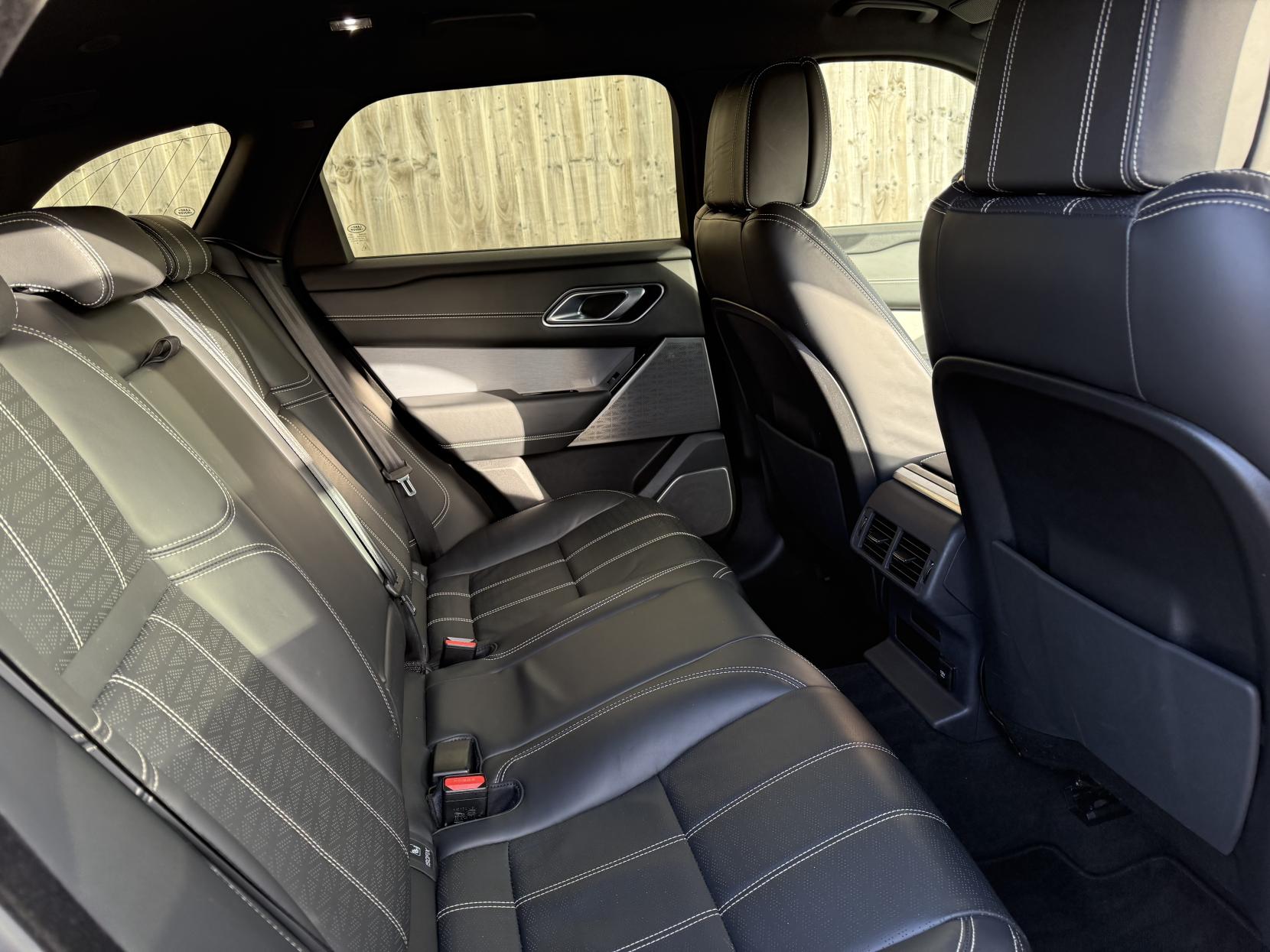 Land Rover Range Rover Velar 3.0 D300 MHEV R-Dynamic HSE SUV 5dr Diesel Auto 4WD Euro 6 (s/s) (300 ps)