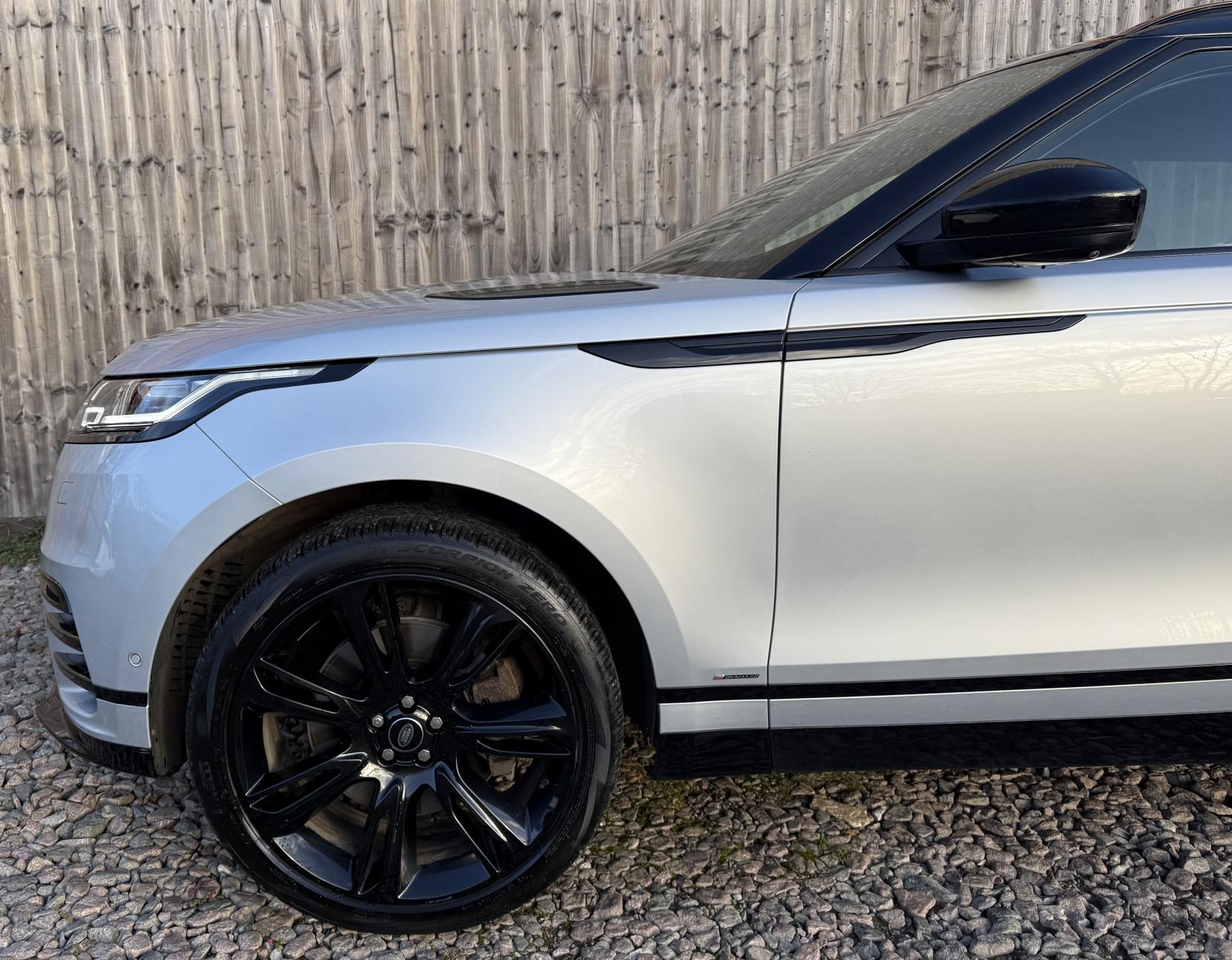 Land Rover Range Rover Velar 3.0 D300 MHEV R-Dynamic HSE SUV 5dr Diesel Auto 4WD Euro 6 (s/s) (300 ps)