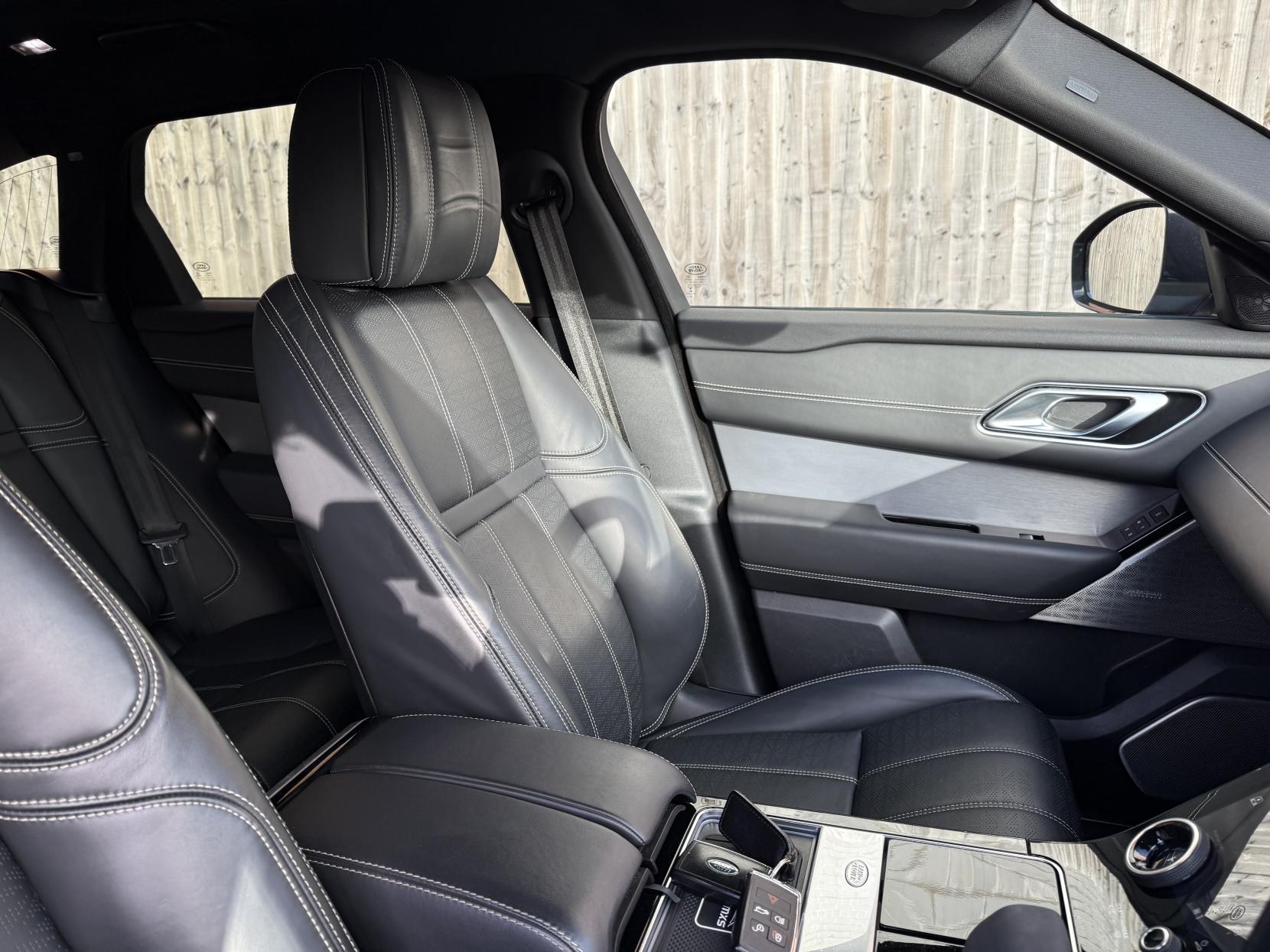 Land Rover Range Rover Velar 3.0 D300 MHEV R-Dynamic HSE SUV 5dr Diesel Auto 4WD Euro 6 (s/s) (300 ps)