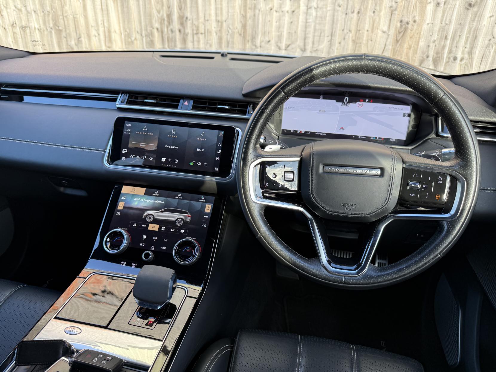 Land Rover Range Rover Velar 3.0 D300 MHEV R-Dynamic HSE SUV 5dr Diesel Auto 4WD Euro 6 (s/s) (300 ps)