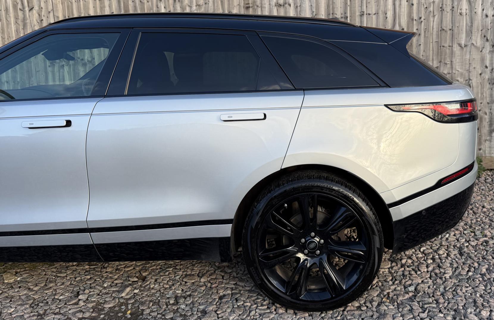 Land Rover Range Rover Velar 3.0 D300 MHEV R-Dynamic HSE SUV 5dr Diesel Auto 4WD Euro 6 (s/s) (300 ps)