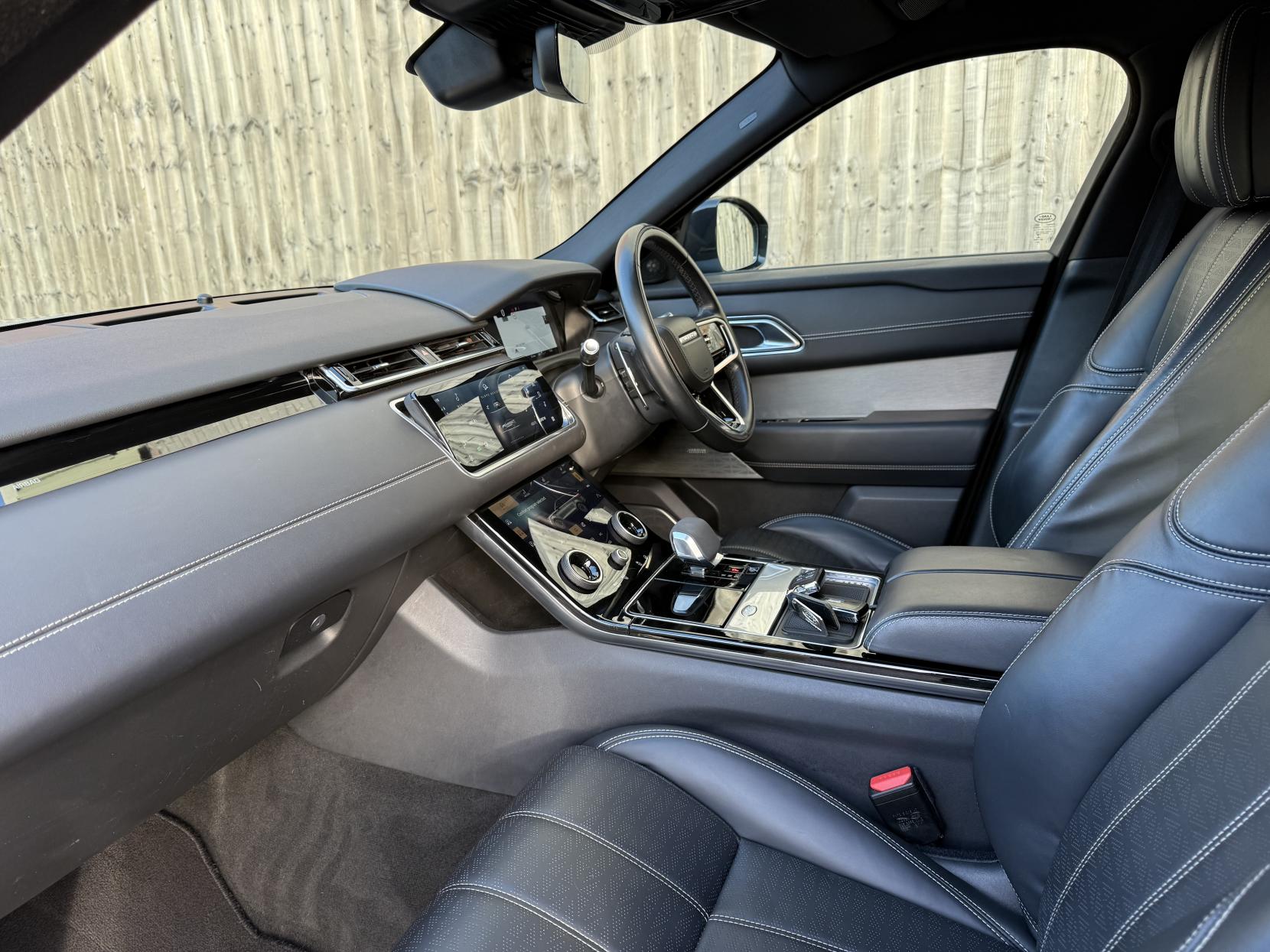 Land Rover Range Rover Velar 3.0 D300 MHEV R-Dynamic HSE SUV 5dr Diesel Auto 4WD Euro 6 (s/s) (300 ps)