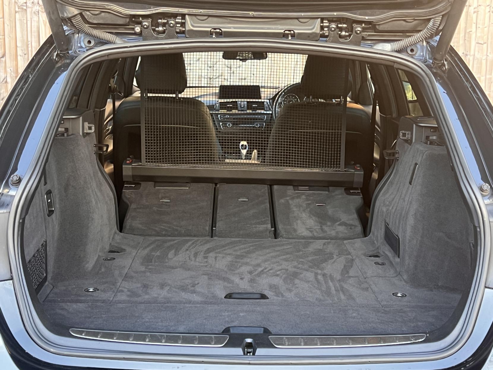 BMW 3 Series 3.0 330d M Sport Touring 5dr Diesel Auto xDrive Euro 5 (s/s) (258 ps)