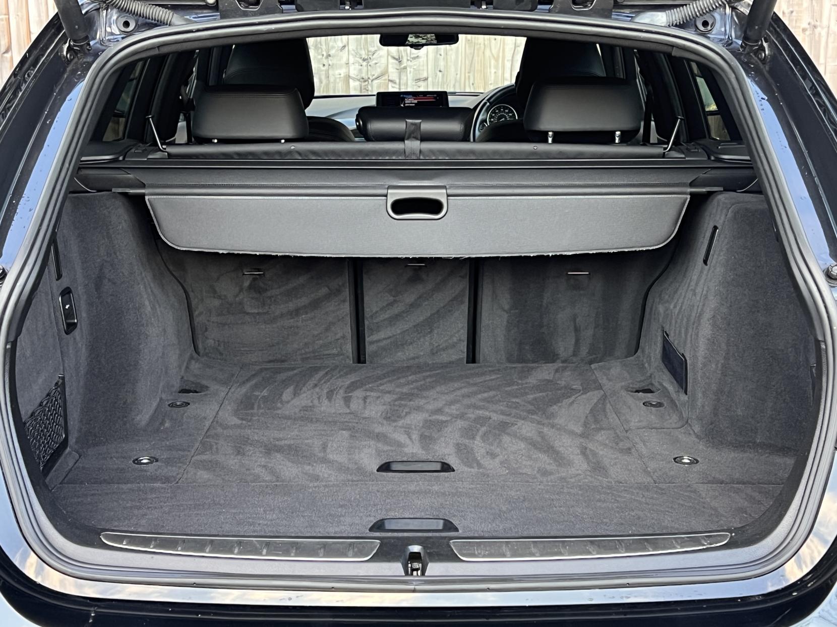 BMW 3 Series 3.0 330d M Sport Touring 5dr Diesel Auto xDrive Euro 5 (s/s) (258 ps)