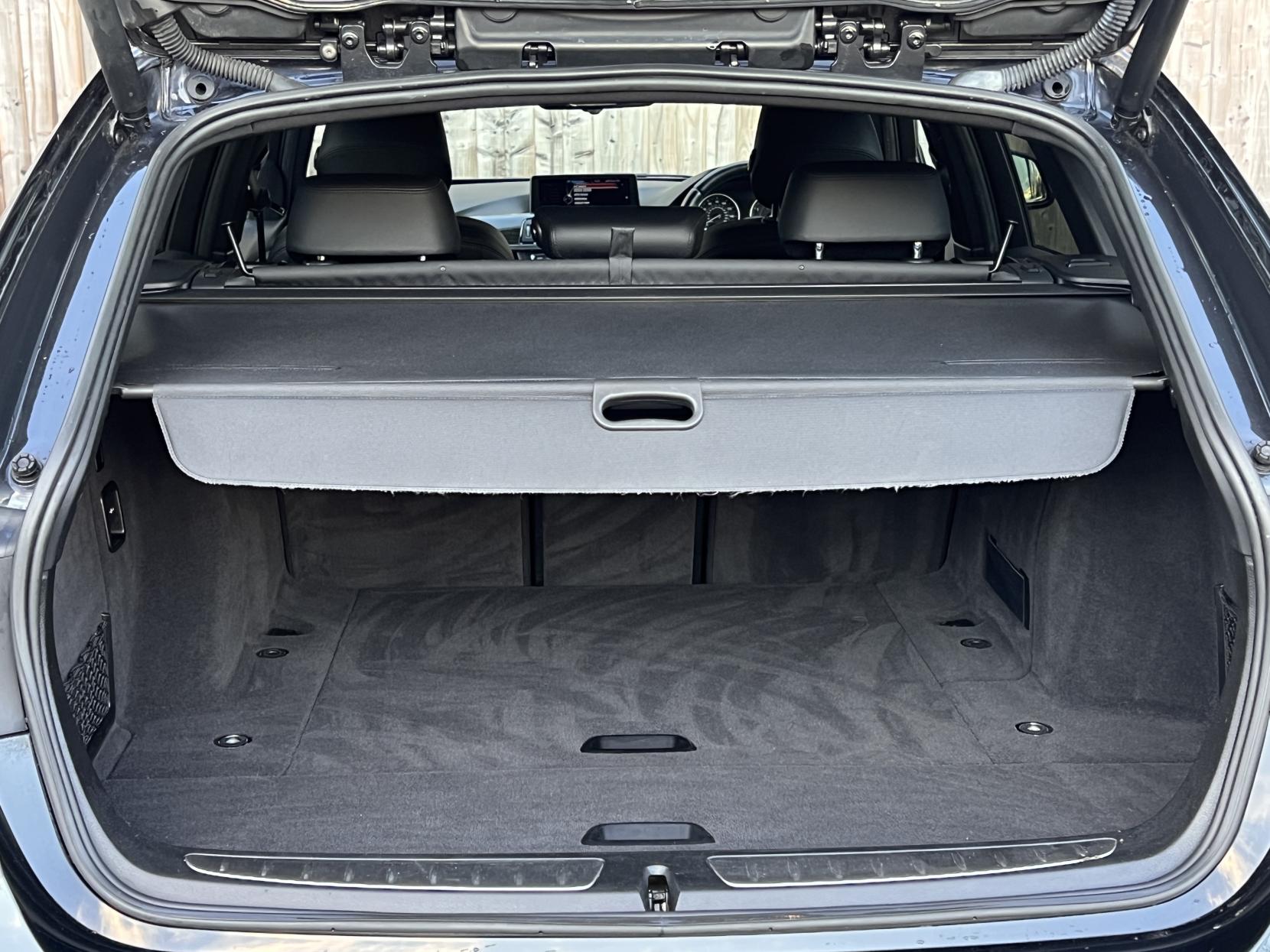 BMW 3 Series 3.0 330d M Sport Touring 5dr Diesel Auto xDrive Euro 5 (s/s) (258 ps)