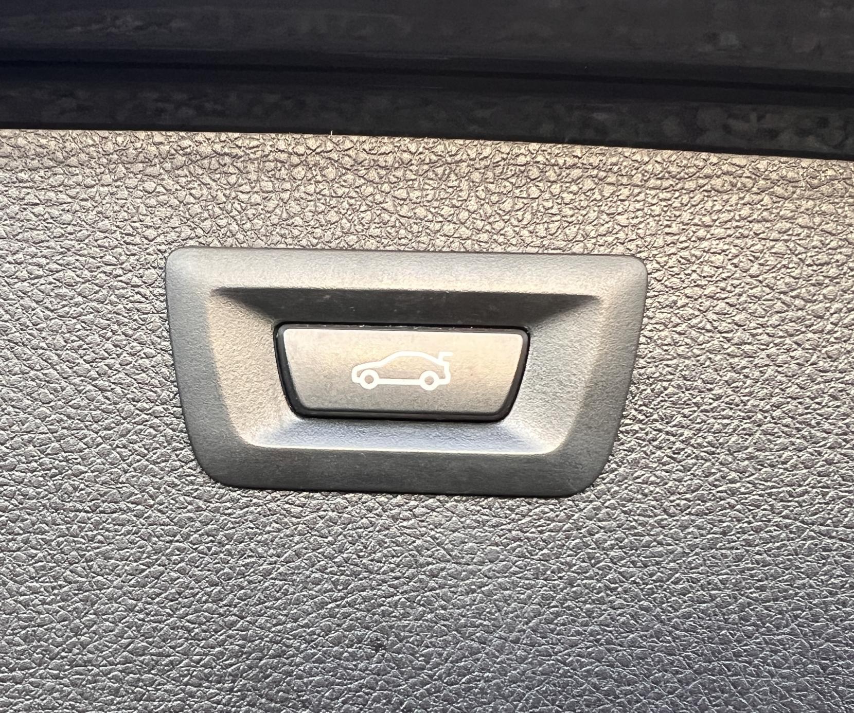 BMW 3 Series 3.0 330d M Sport Touring 5dr Diesel Auto xDrive Euro 5 (s/s) (258 ps)