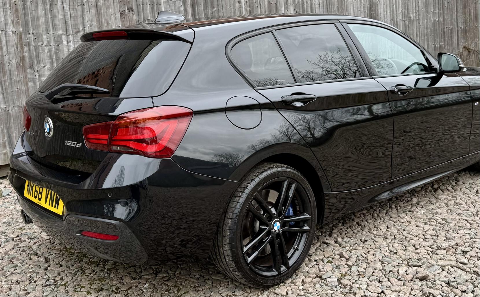 BMW 1 Series 2.0 120d M Sport Shadow Edition Hatchback 5dr Diesel Auto xDrive Euro 6 (s/s) (190 ps)