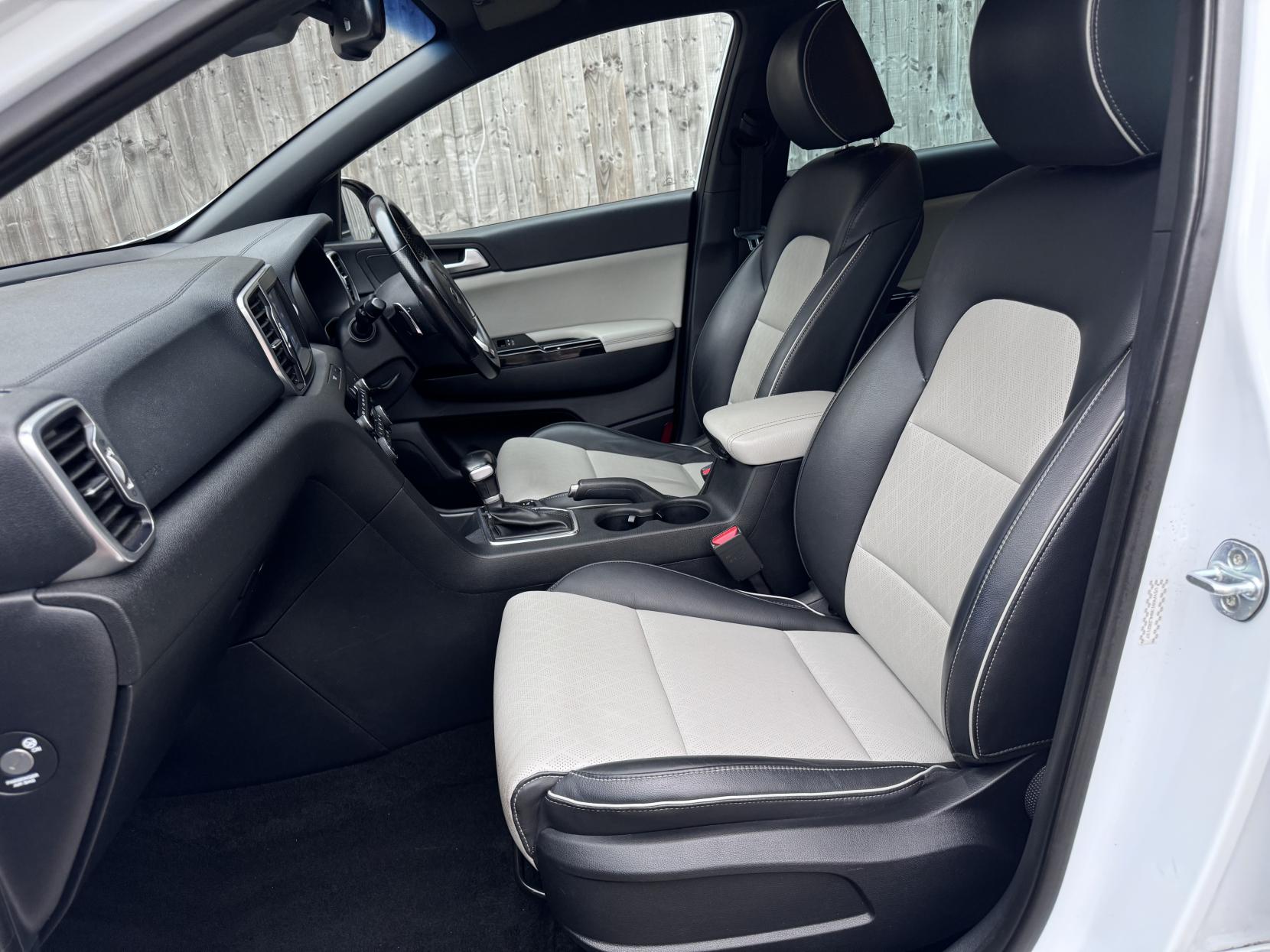 Kia Sportage 2.0 CRDi GT-Line SUV 5dr Diesel Auto AWD Euro 6 (134 bhp)