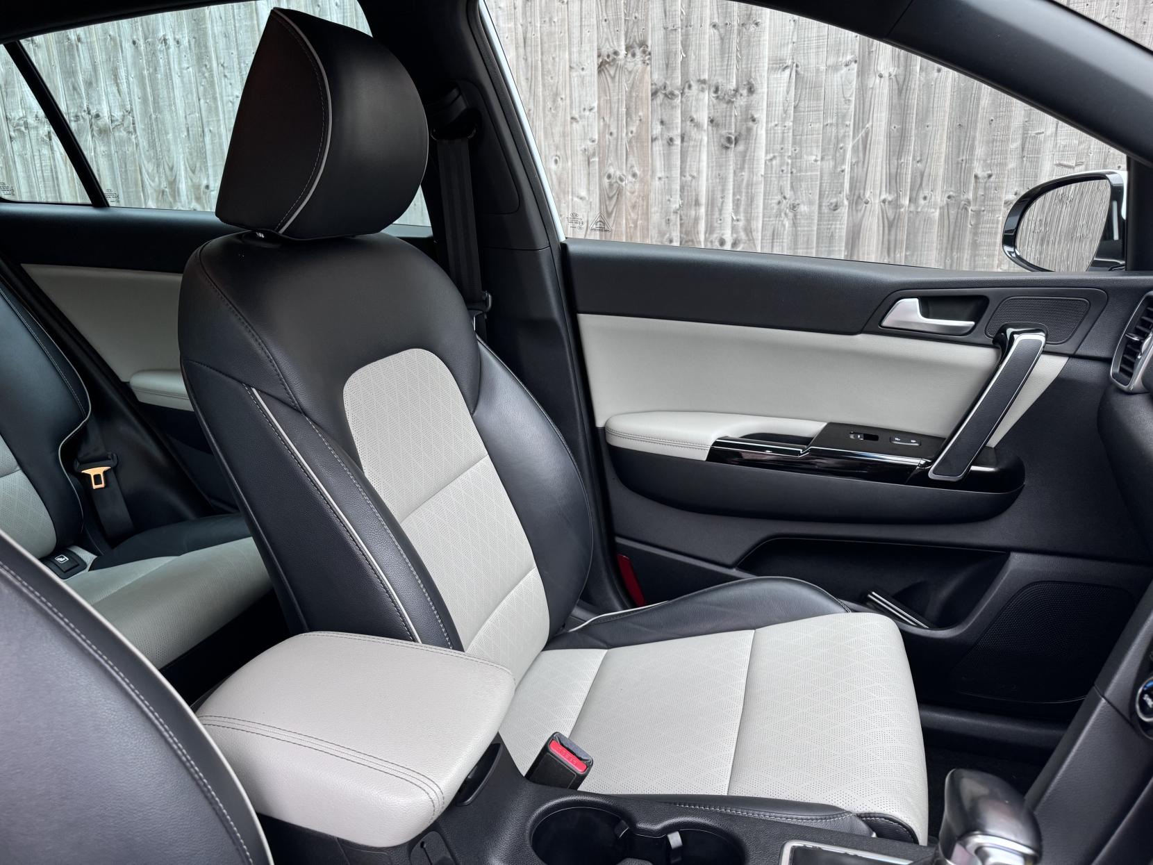 Kia Sportage 2.0 CRDi GT-Line SUV 5dr Diesel Auto AWD Euro 6 (134 bhp)