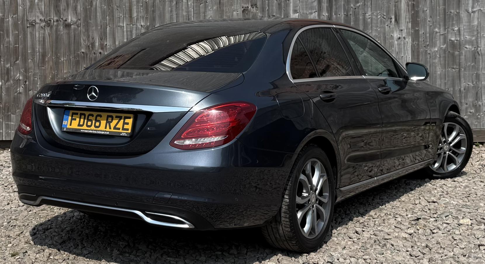 Mercedes-Benz C Class 1.6 C200d Sport Saloon 4dr Diesel G-Tronic+ Euro 6 (s/s) (136 ps)