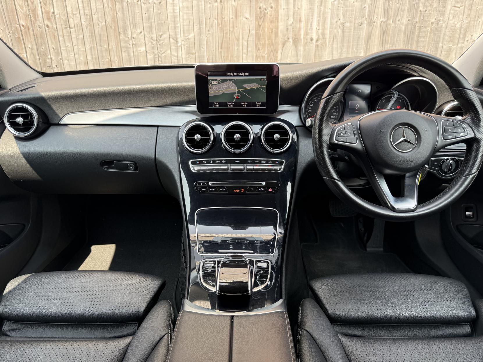 Mercedes-Benz C Class 1.6 C200d Sport Saloon 4dr Diesel G-Tronic+ Euro 6 (s/s) (136 ps)