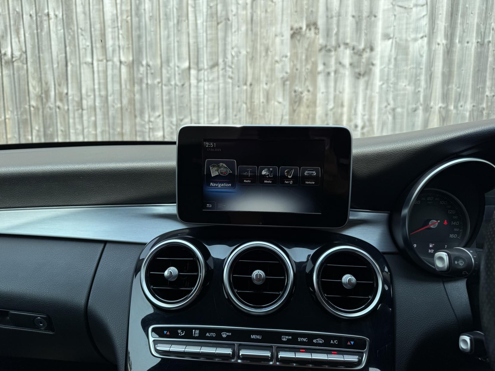 Mercedes-Benz C Class 1.6 C200d Sport Saloon 4dr Diesel G-Tronic+ Euro 6 (s/s) (136 ps)