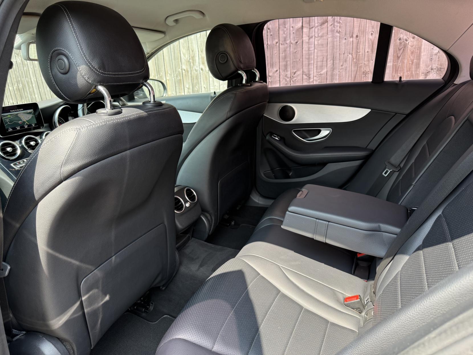 Mercedes-Benz C Class 1.6 C200d Sport Saloon 4dr Diesel G-Tronic+ Euro 6 (s/s) (136 ps)