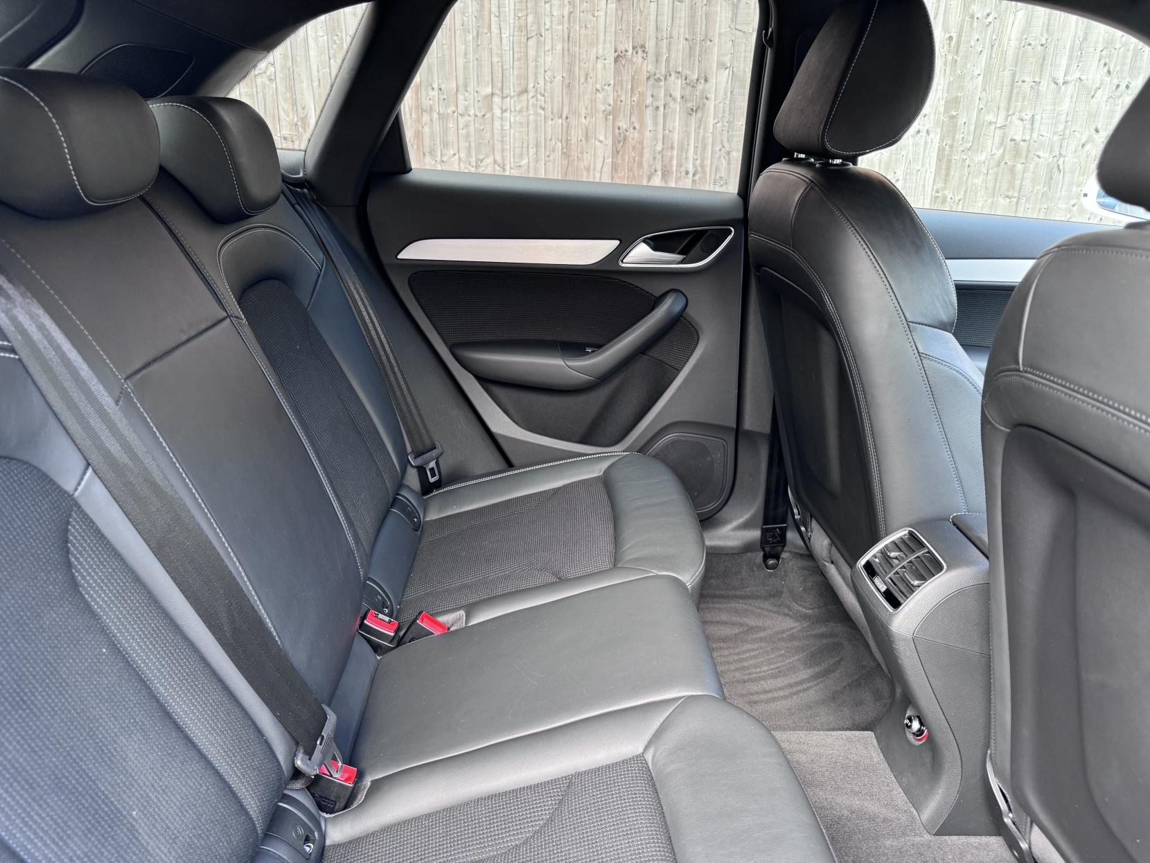 Audi Q3 1.4 TFSI CoD S line SUV 5dr Petrol Manual Euro 6 (s/s) (150 ps)