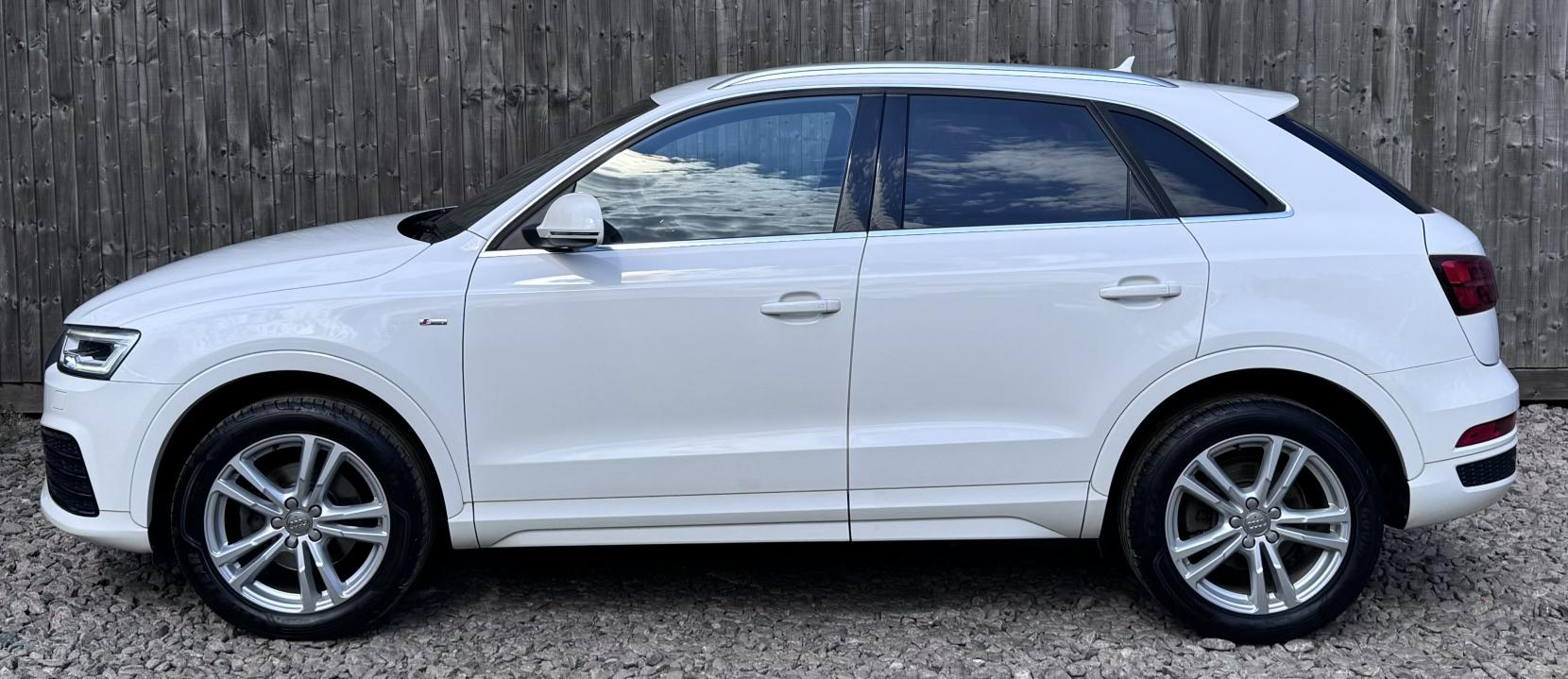 Audi Q3 1.4 TFSI CoD S line SUV 5dr Petrol Manual Euro 6 (s/s) (150 ps)