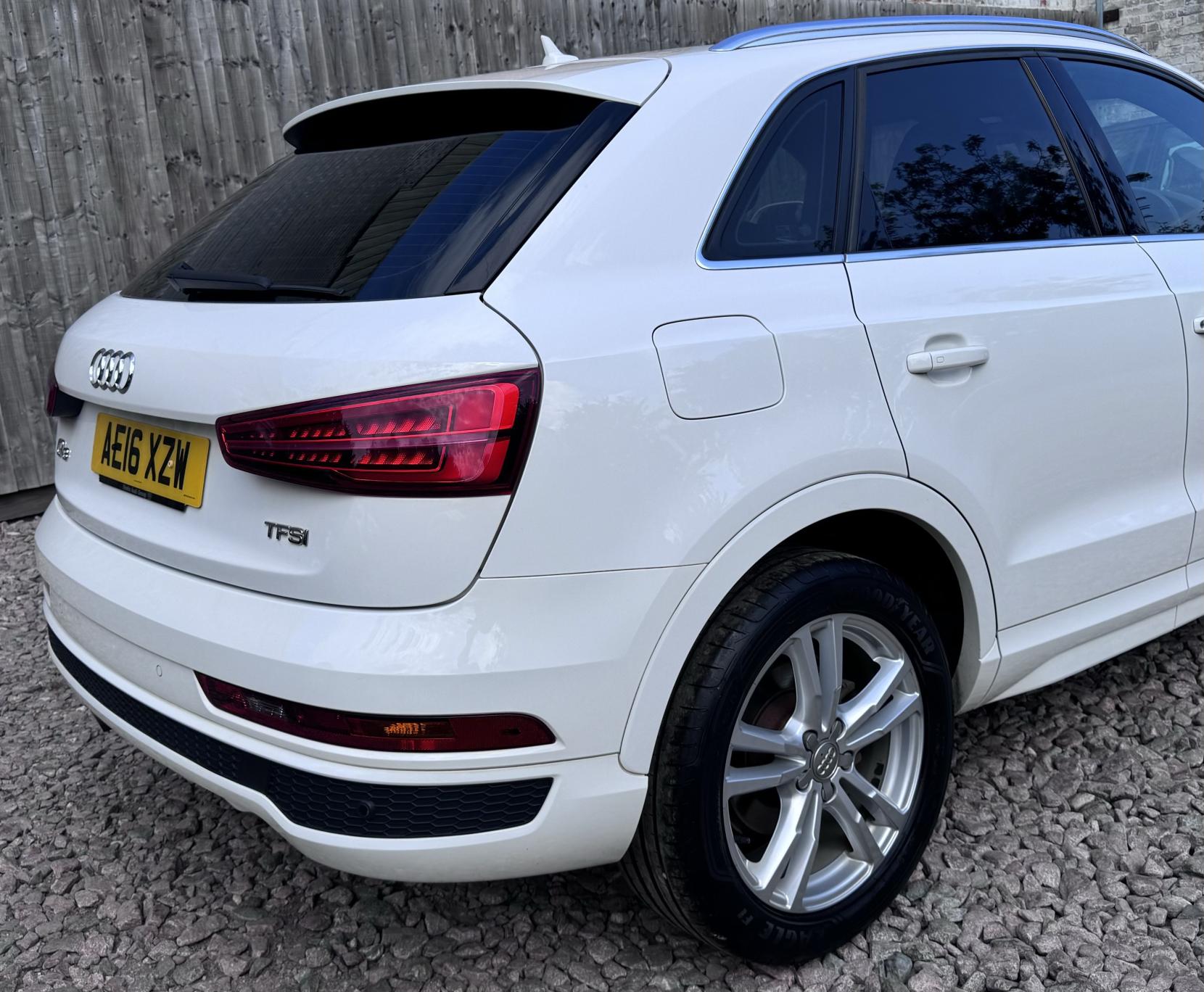 Audi Q3 1.4 TFSI CoD S line SUV 5dr Petrol Manual Euro 6 (s/s) (150 ps)