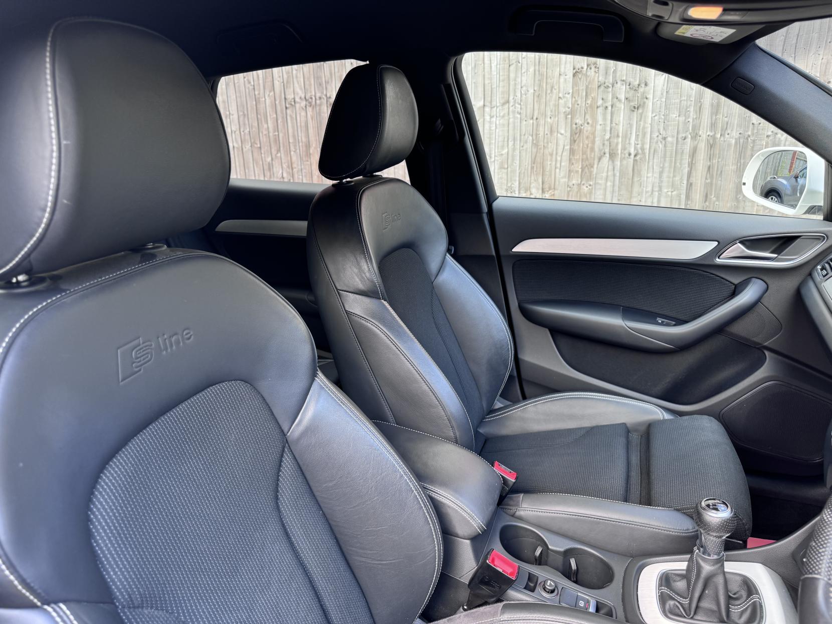 Audi Q3 1.4 TFSI CoD S line SUV 5dr Petrol Manual Euro 6 (s/s) (150 ps)