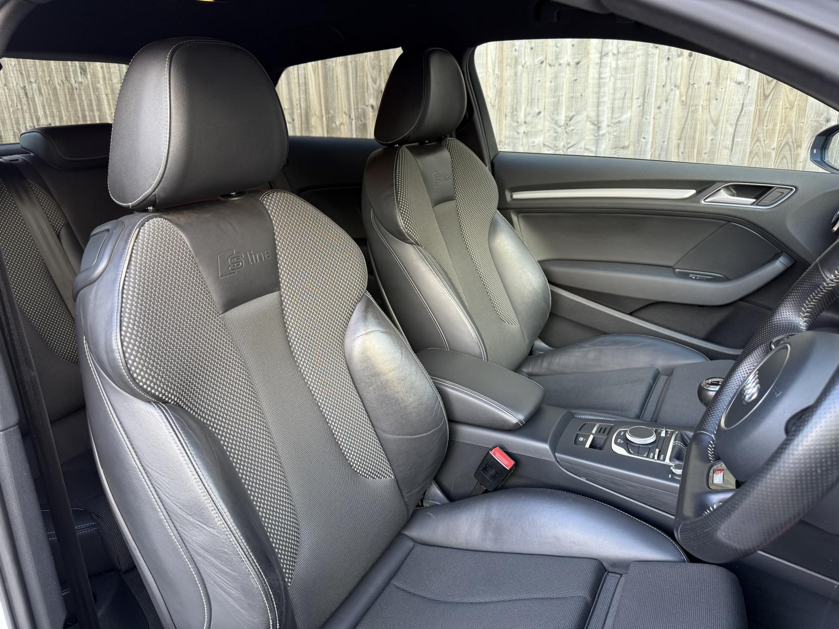 Audi A3 1.4 TFSI S line Hatchback 3dr Petrol Manual Euro 5 (s/s) (122 ps)