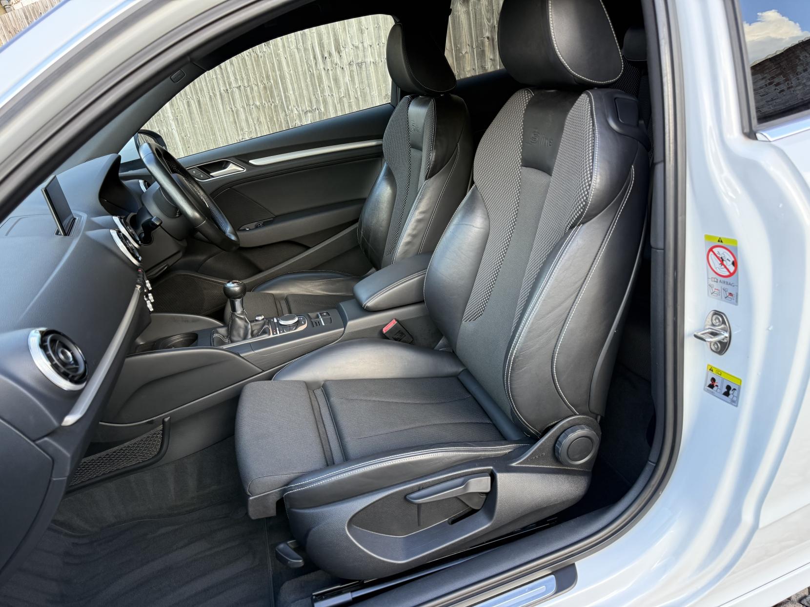 Audi A3 1.4 TFSI S line Hatchback 3dr Petrol Manual Euro 5 (s/s) (122 ps)