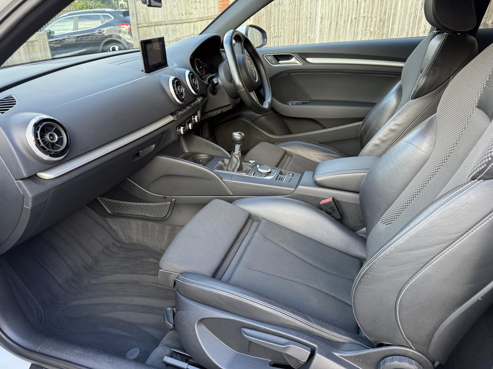 Audi A3 1.4 TFSI S line Hatchback 3dr Petrol Manual Euro 5 (s/s) (122 ps)