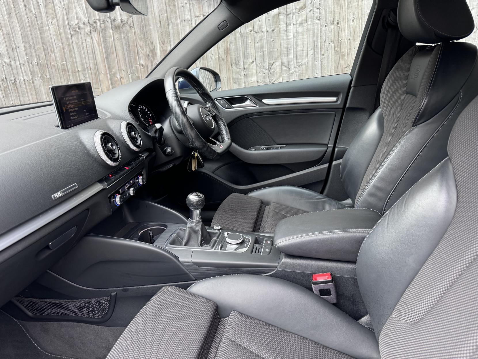 Audi A3 1.5 TFSI CoD S line Sportback 5dr Petrol Manual Euro 6 (s/s) (150 ps)