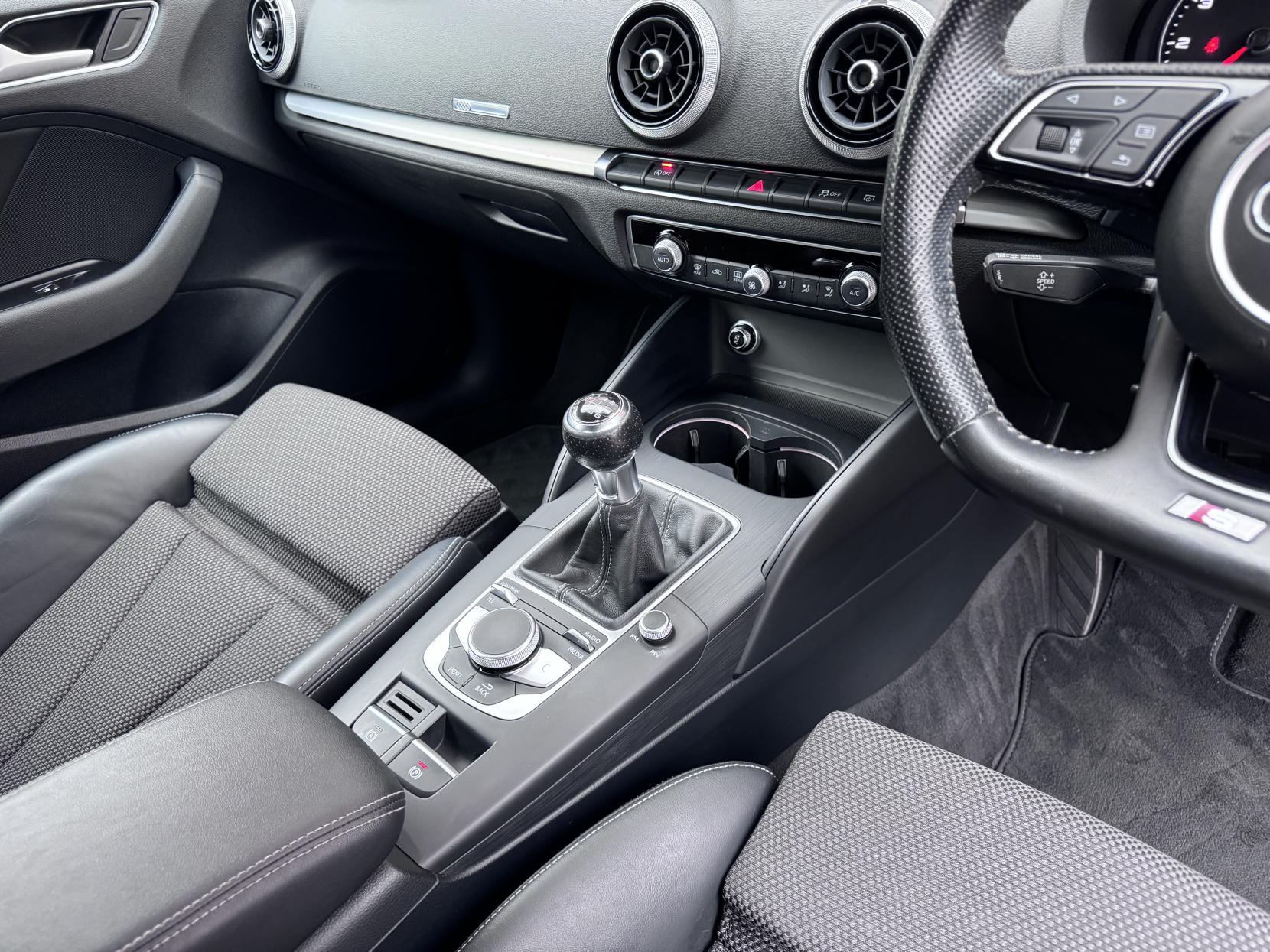 Audi A3 1.5 TFSI CoD S line Sportback 5dr Petrol Manual Euro 6 (s/s) (150 ps)