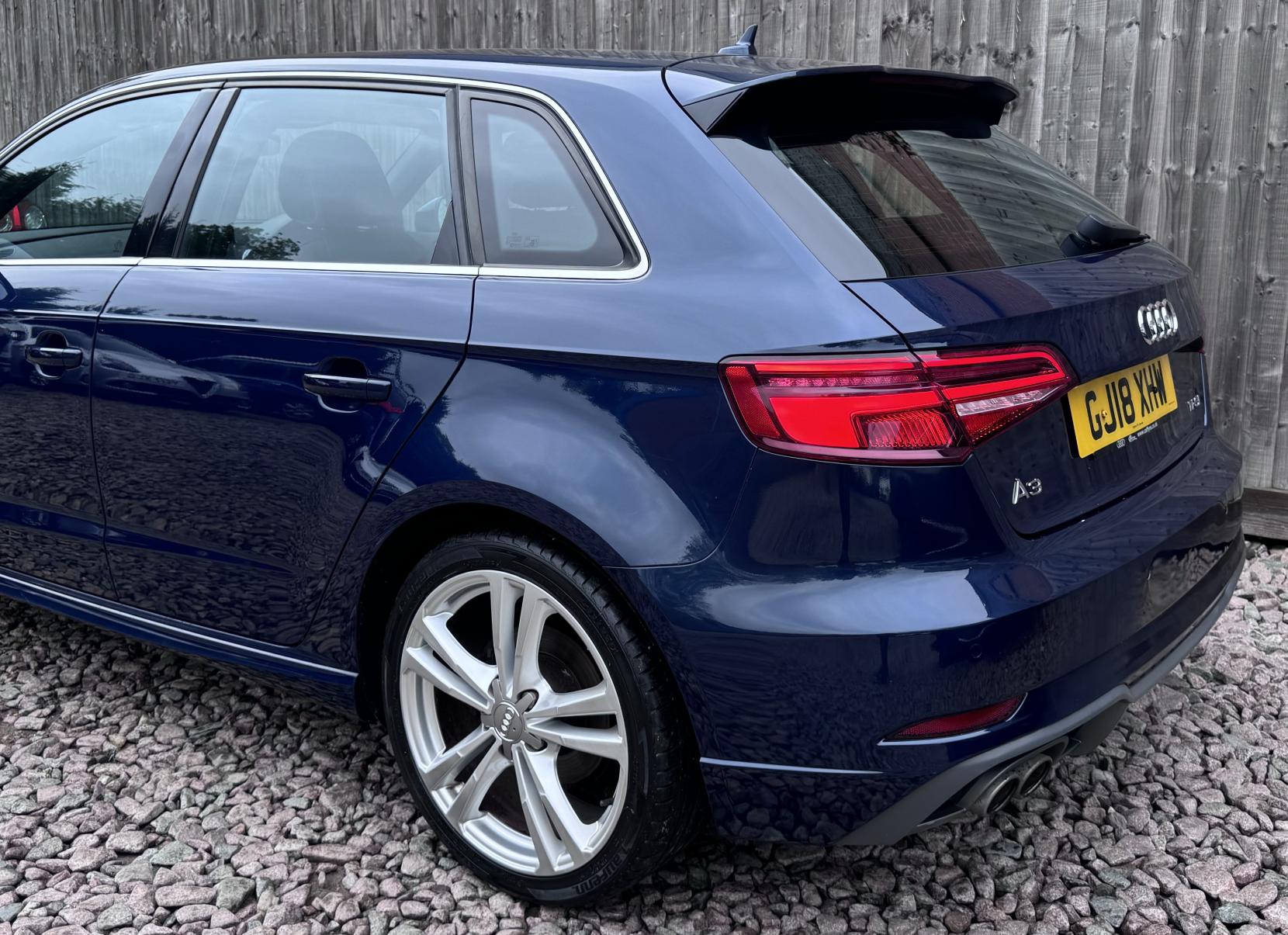 Audi A3 1.5 TFSI CoD S line Sportback 5dr Petrol Manual Euro 6 (s/s) (150 ps)