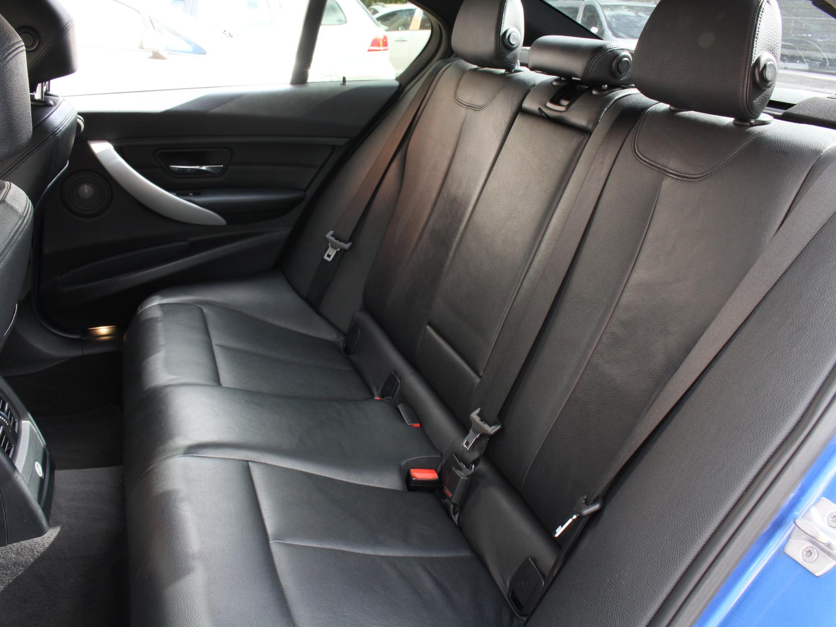 BMW 3 Series 2.0 320d M Sport Saloon 4dr Diesel Auto Euro 5 (s/s) (184 ps)