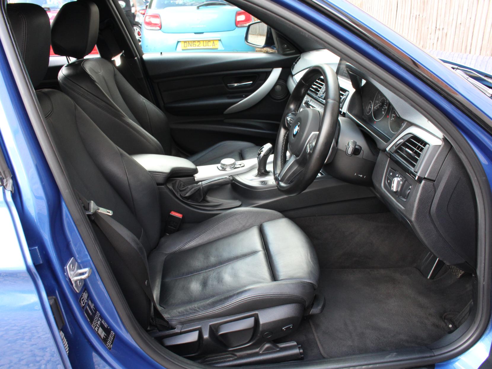 BMW 3 Series 2.0 320d M Sport Saloon 4dr Diesel Auto Euro 5 (s/s) (184 ps)