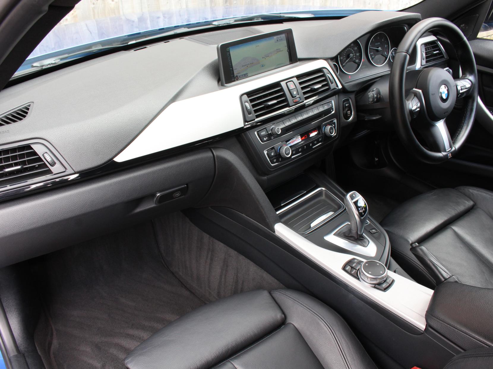 BMW 3 Series 2.0 320d M Sport Saloon 4dr Diesel Auto Euro 5 (s/s) (184 ps)