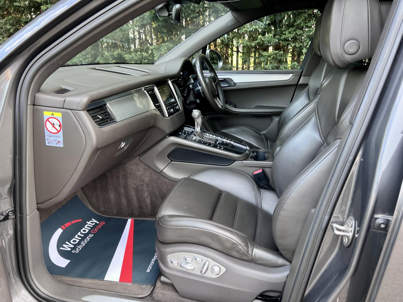 Porsche Macan 3.0 TD V6 S SUV 5dr Diesel PDK 4WD Euro 6 (s/s) (258 ps)