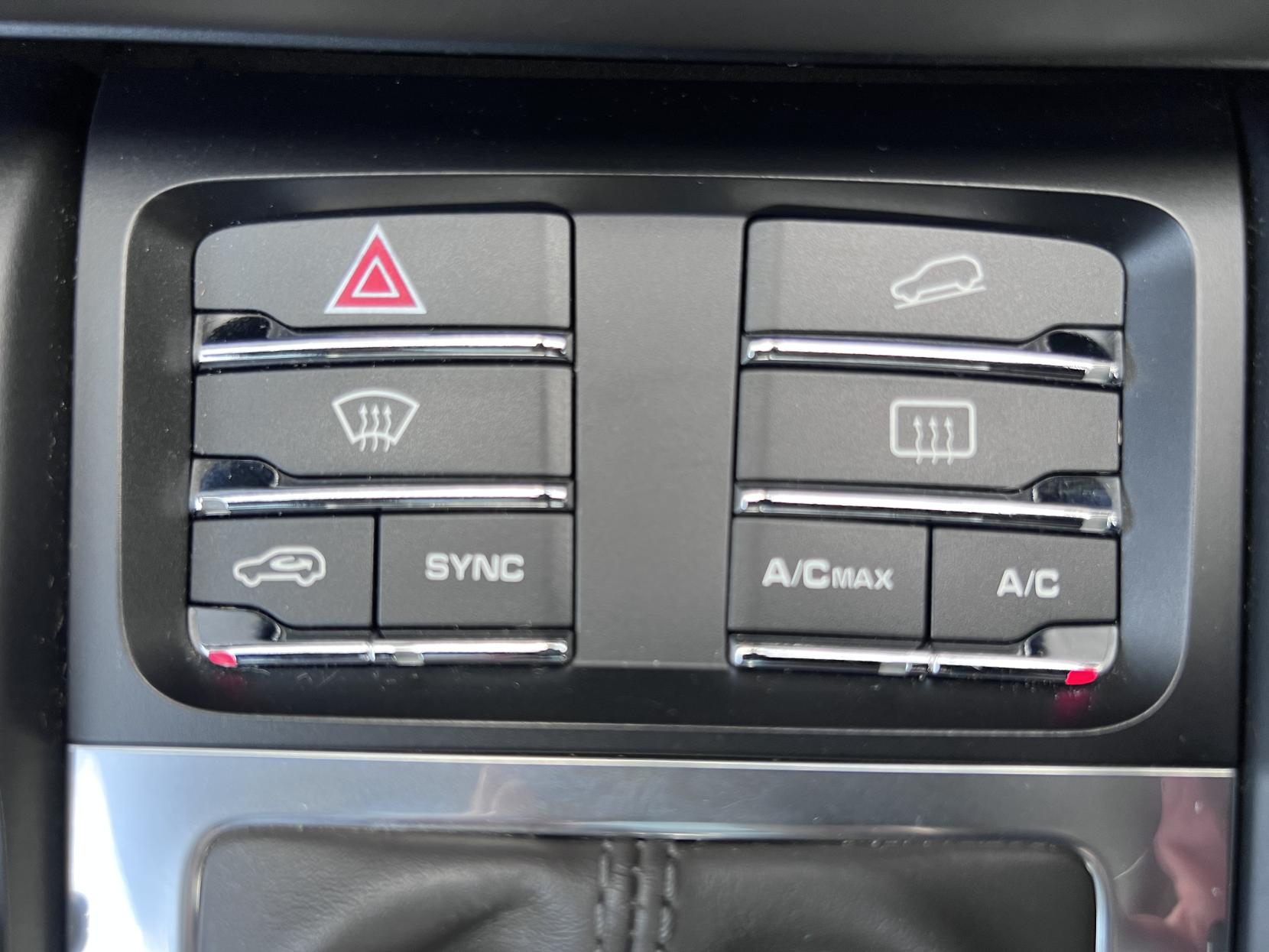 Porsche Macan 3.0 TD V6 S SUV 5dr Diesel PDK 4WD Euro 6 (s/s) (258 ps)