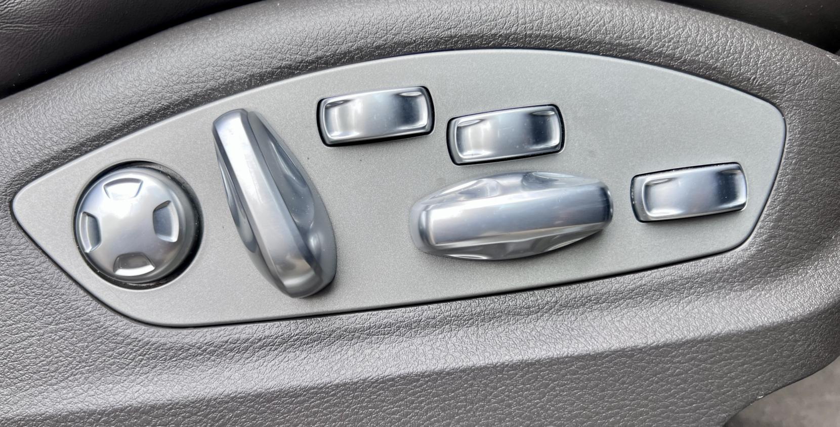 Porsche Macan 3.0 TD V6 S SUV 5dr Diesel PDK 4WD Euro 6 (s/s) (258 ps)