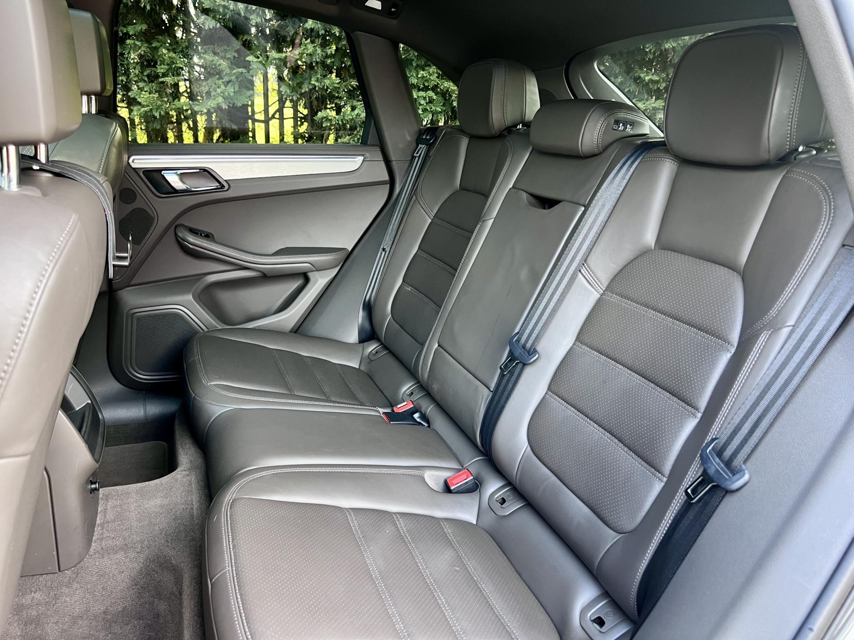 Porsche Macan 3.0 TD V6 S SUV 5dr Diesel PDK 4WD Euro 6 (s/s) (258 ps)