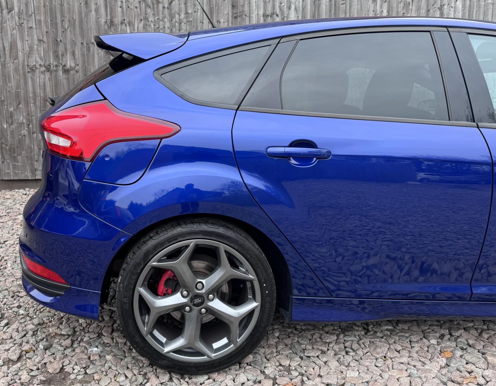 Ford Focus 2.0T EcoBoost ST-3 Hatchback 5dr Petrol Manual Euro 6 (s/s) (250 ps)