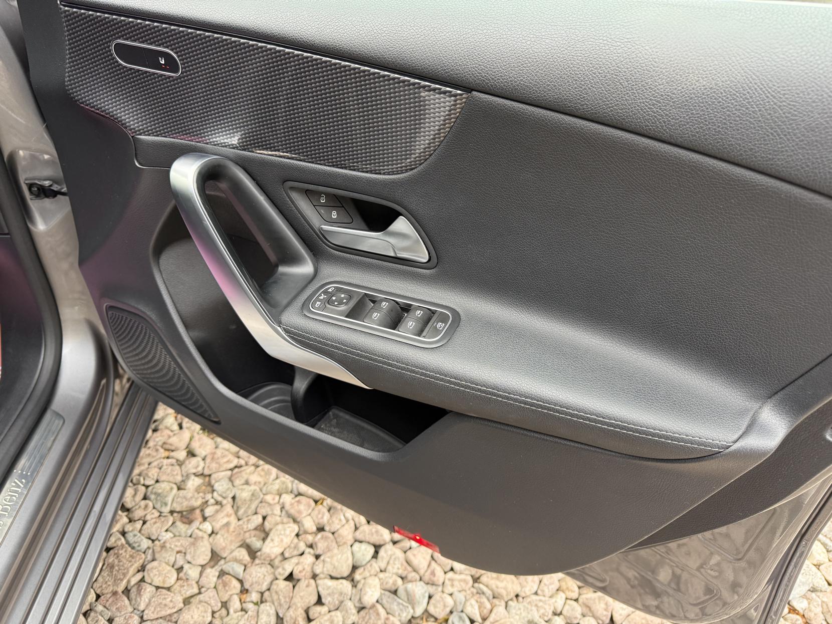 Mercedes-Benz A Class 1.3 A180 Sport (Executive) Hatchback 5dr Petrol 7G-DCT Euro 6 (s/s) (136 ps)