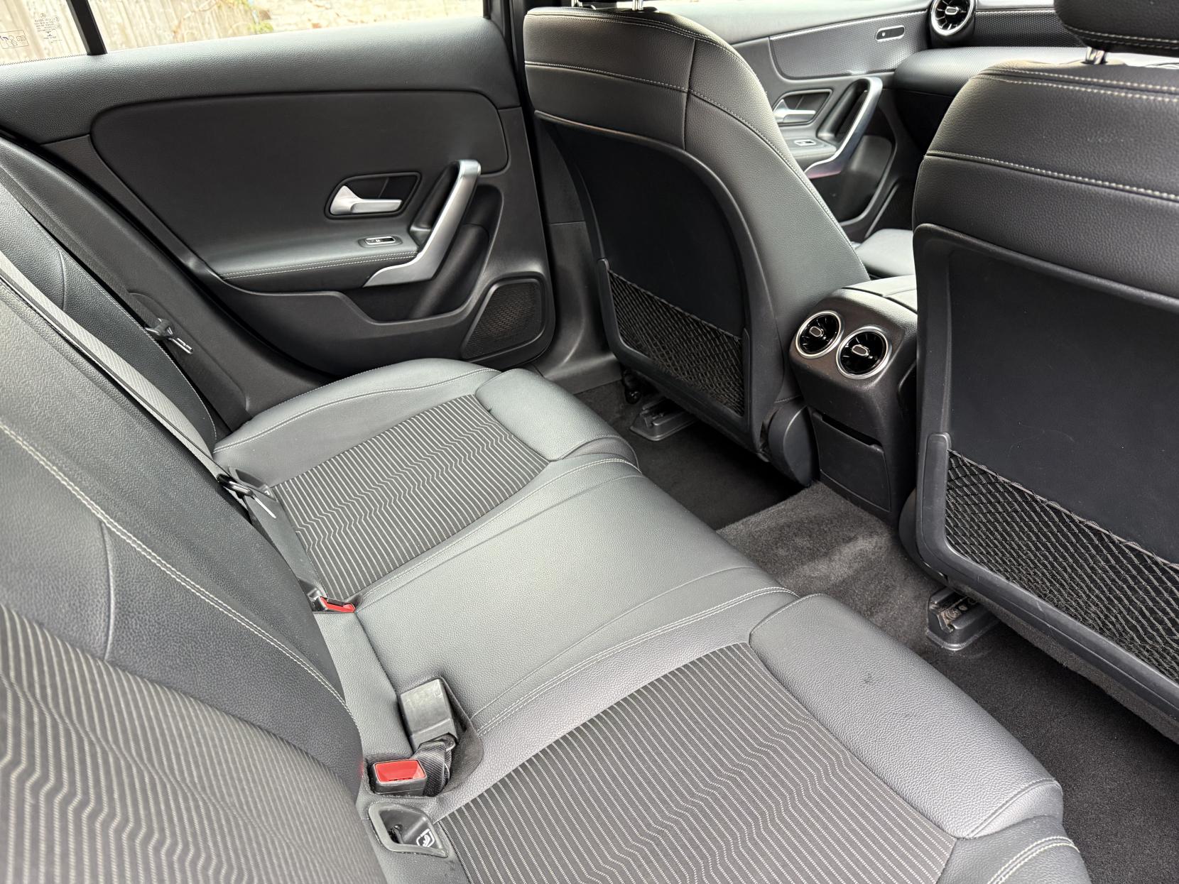 Mercedes-Benz A Class 1.3 A180 Sport (Executive) Hatchback 5dr Petrol 7G-DCT Euro 6 (s/s) (136 ps)