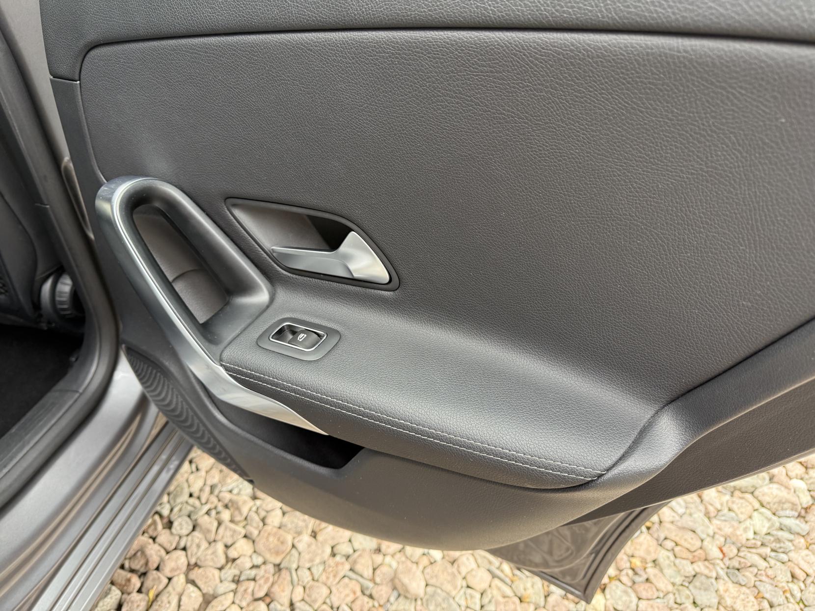 Mercedes-Benz A Class 1.3 A180 Sport (Executive) Hatchback 5dr Petrol 7G-DCT Euro 6 (s/s) (136 ps)