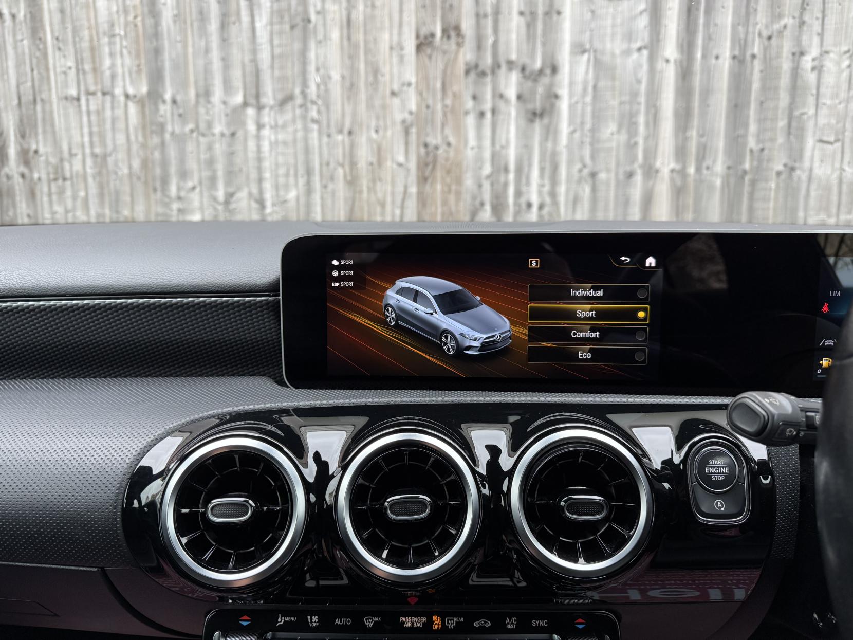 Mercedes-Benz A Class 1.3 A180 Sport (Executive) Hatchback 5dr Petrol 7G-DCT Euro 6 (s/s) (136 ps)