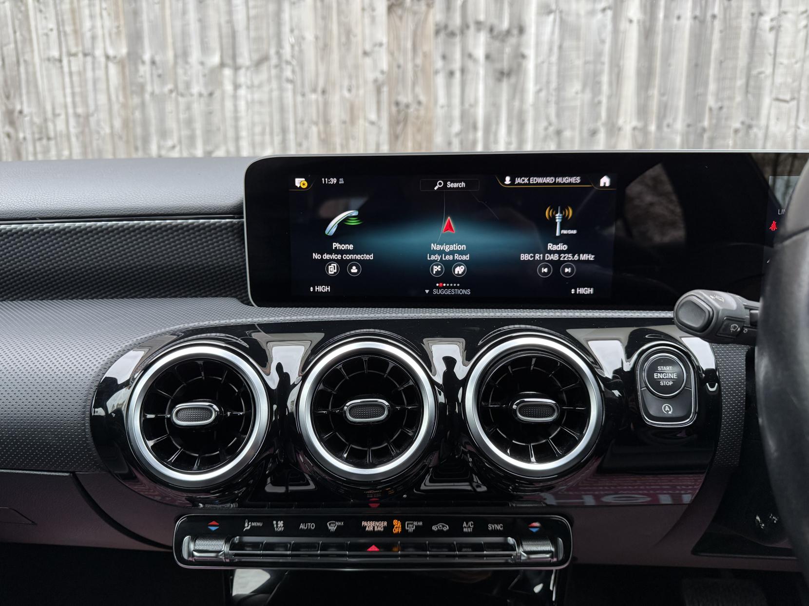 Mercedes-Benz A Class 1.3 A180 Sport (Executive) Hatchback 5dr Petrol 7G-DCT Euro 6 (s/s) (136 ps)