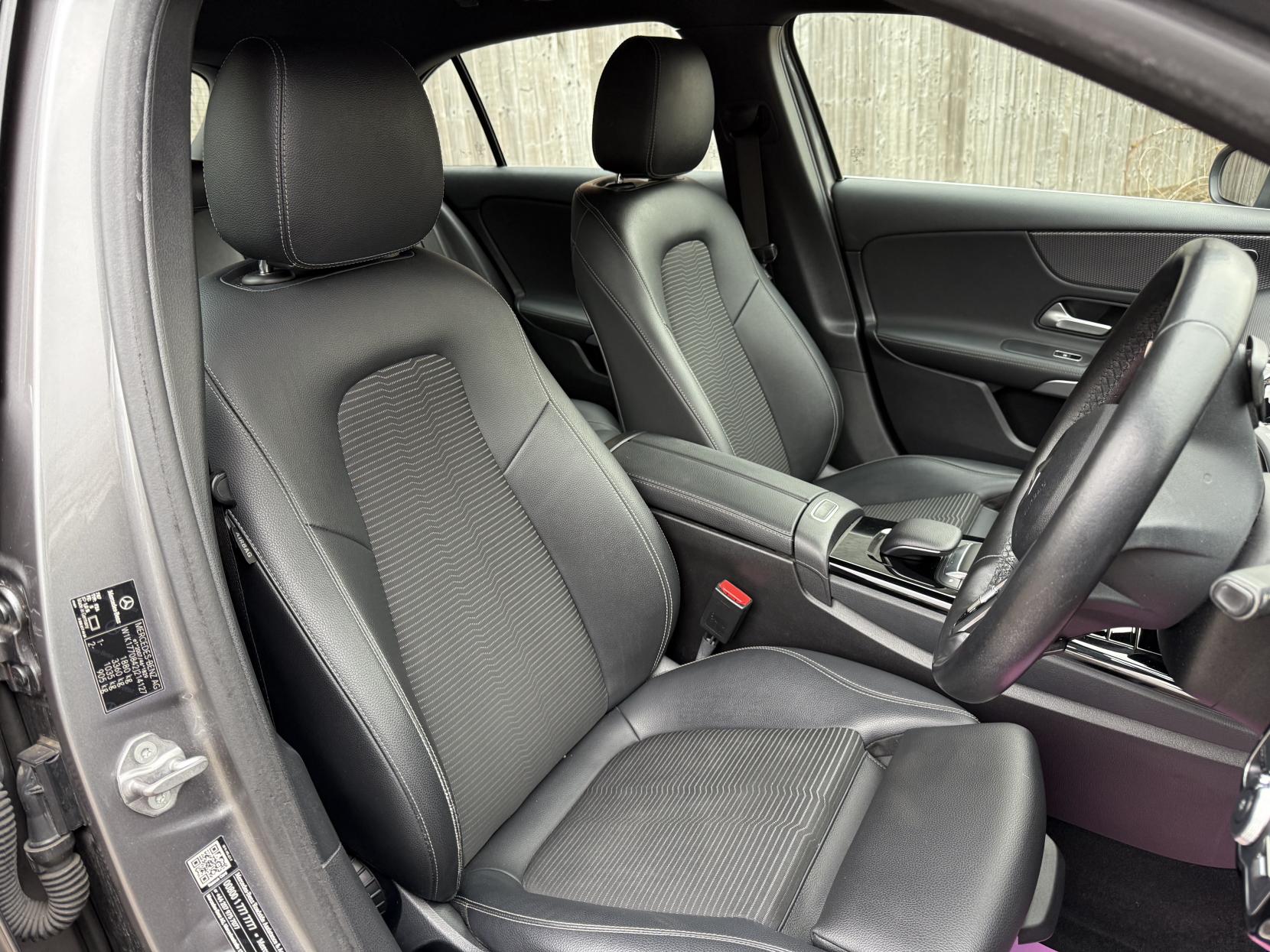 Mercedes-Benz A Class 1.3 A180 Sport (Executive) Hatchback 5dr Petrol 7G-DCT Euro 6 (s/s) (136 ps)