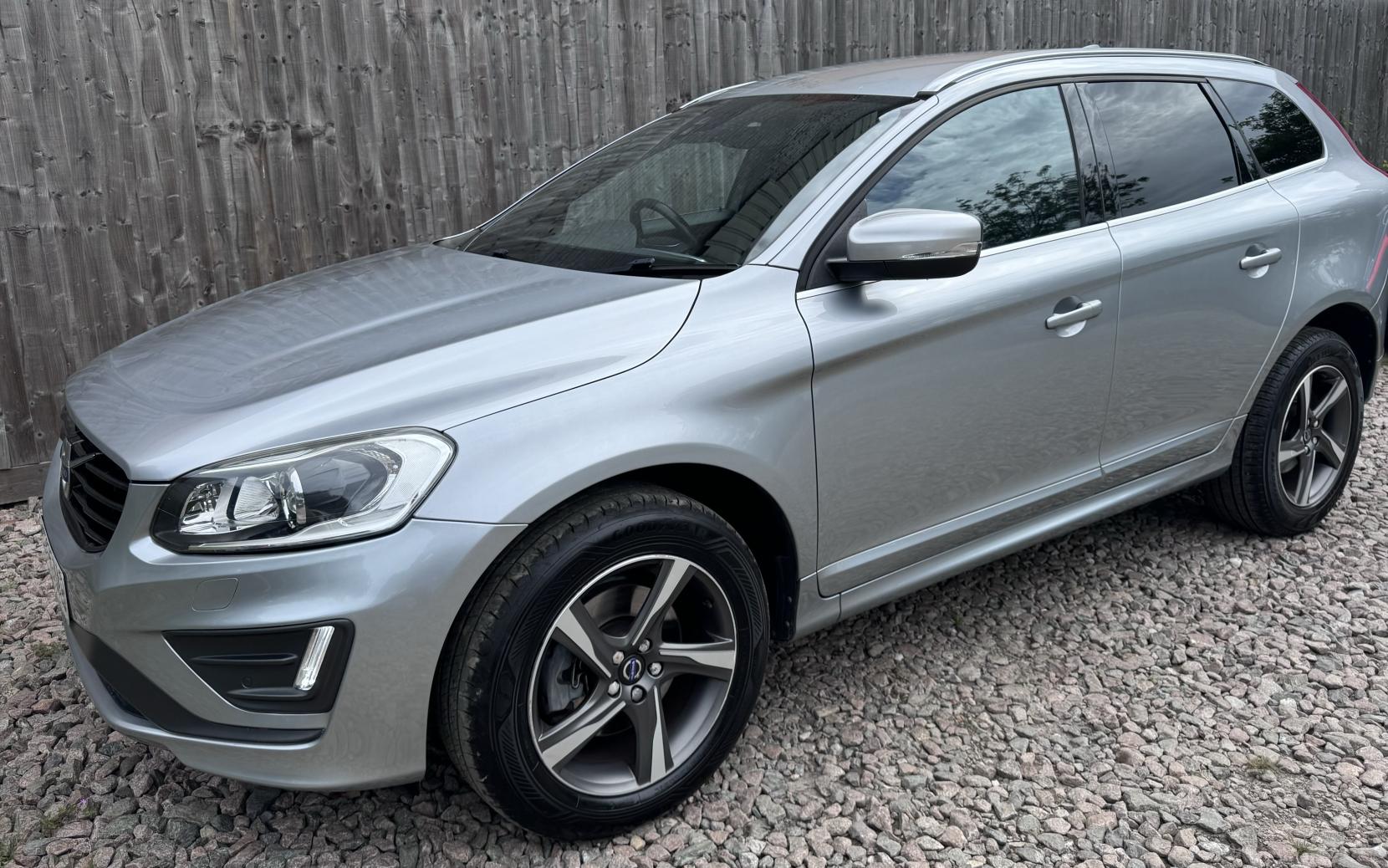 Volvo XC60 2.0 D4 R-Design Lux Nav SUV 5dr Diesel Auto Euro 6 (s/s) (190 ps)