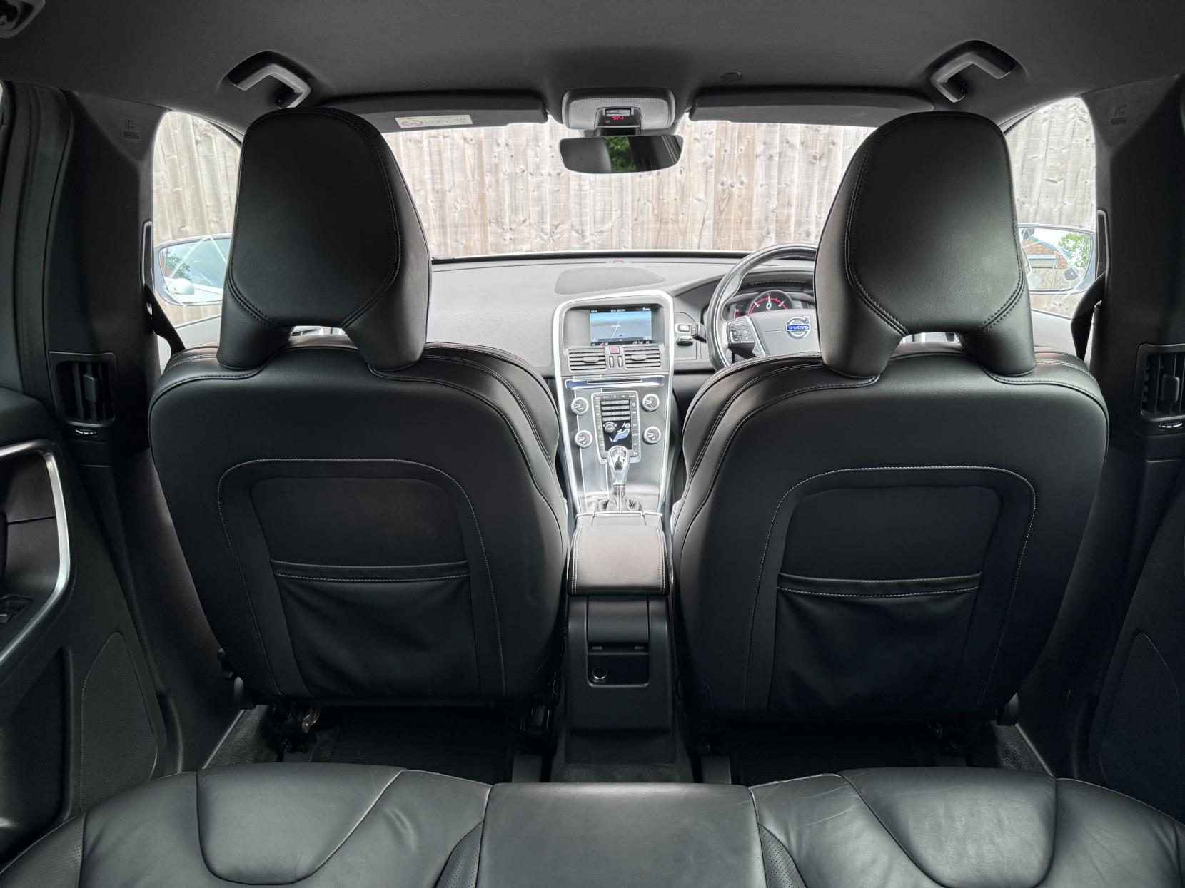 Volvo XC60 2.0 D4 R-Design Lux Nav SUV 5dr Diesel Auto Euro 6 (s/s) (190 ps)