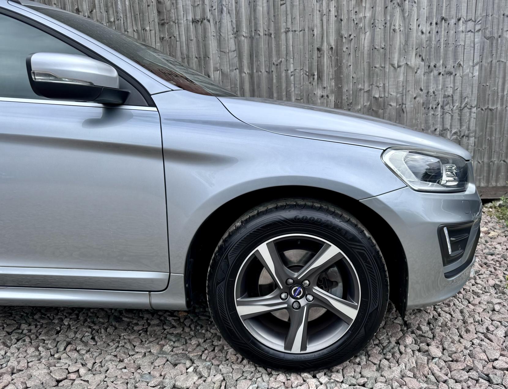 Volvo XC60 2.0 D4 R-Design Lux Nav SUV 5dr Diesel Auto Euro 6 (s/s) (190 ps)