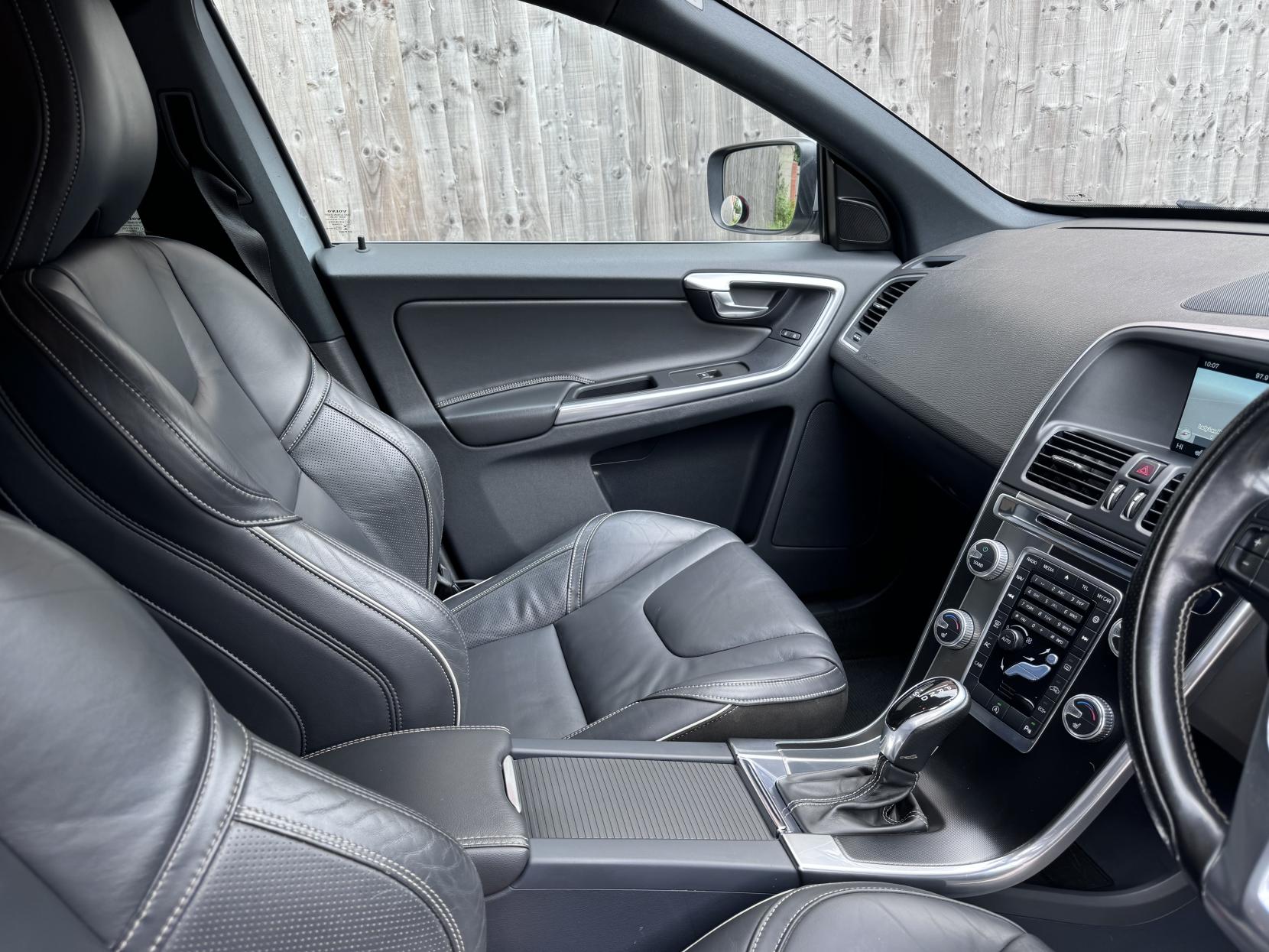 Volvo XC60 2.0 D4 R-Design Lux Nav SUV 5dr Diesel Auto Euro 6 (s/s) (190 ps)