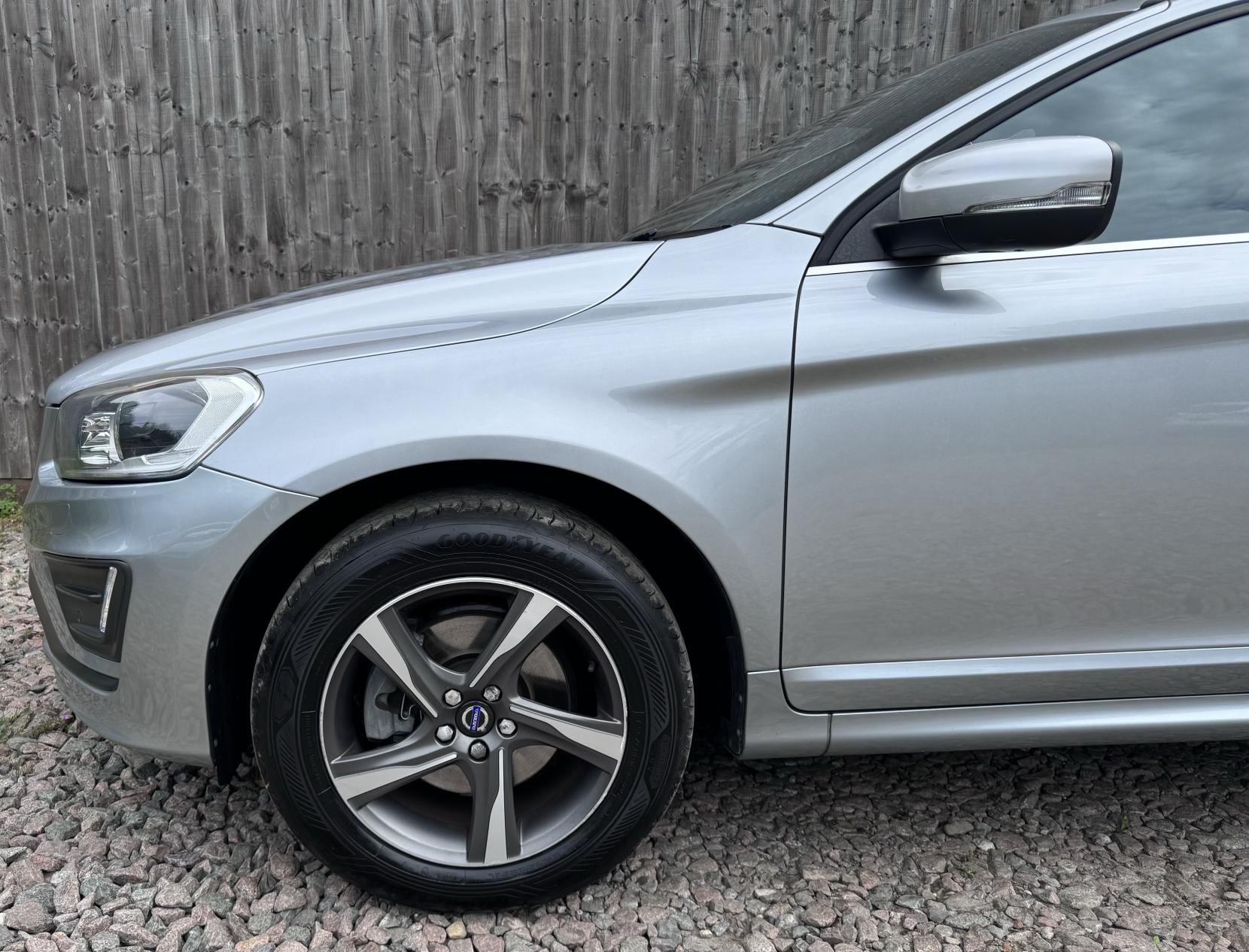 Volvo XC60 2.0 D4 R-Design Lux Nav SUV 5dr Diesel Auto Euro 6 (s/s) (190 ps)