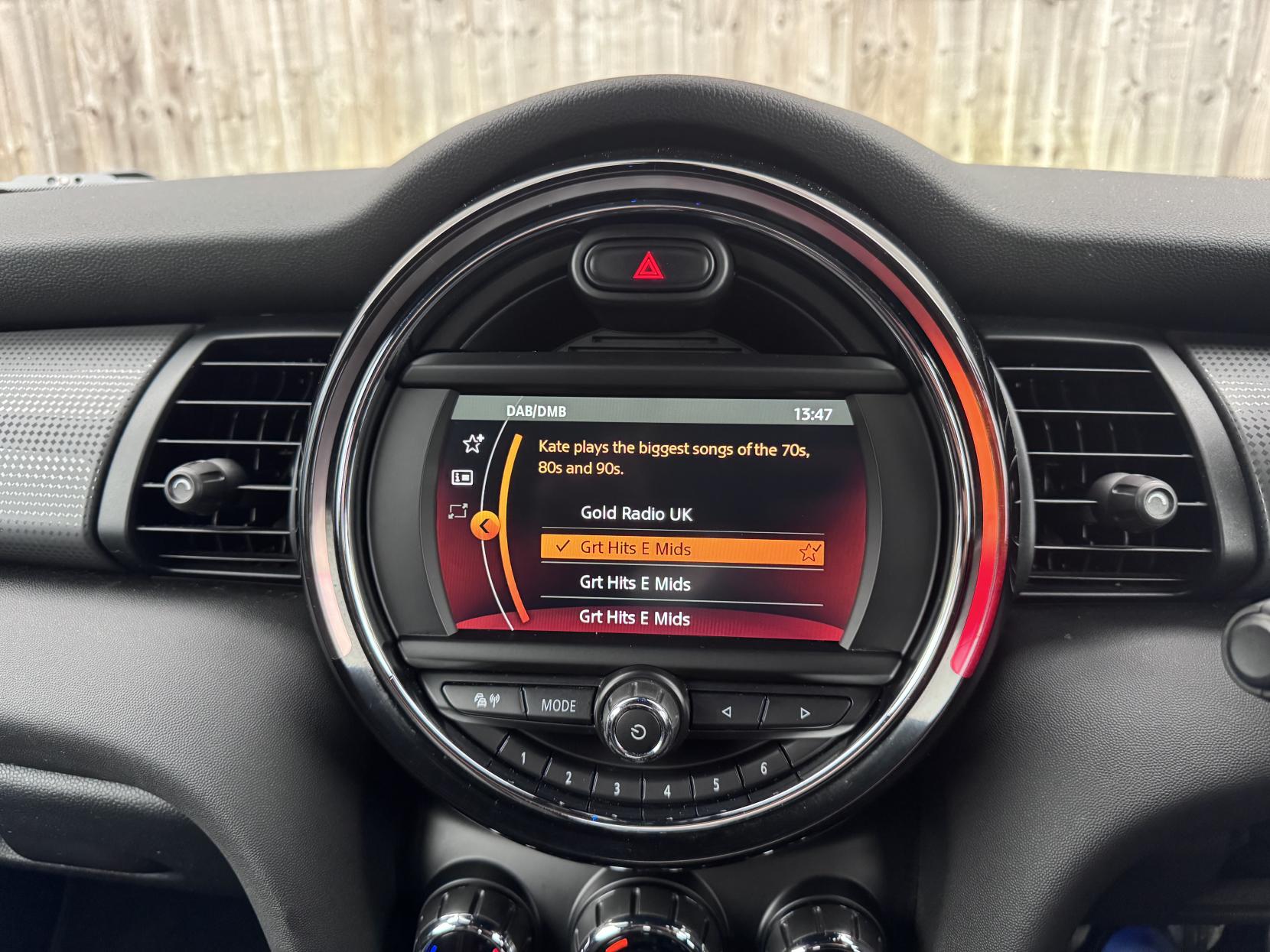 MINI Hatch 1.5 Cooper Sport Hatchback 3dr Petrol Manual Euro 6 (s/s) (136 ps)