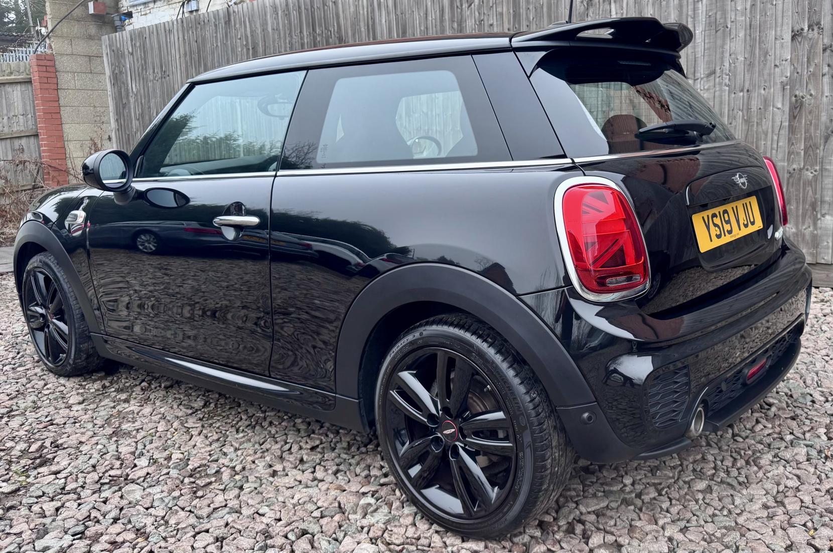 MINI Hatch 1.5 Cooper Sport Hatchback 3dr Petrol Manual Euro 6 (s/s) (136 ps)